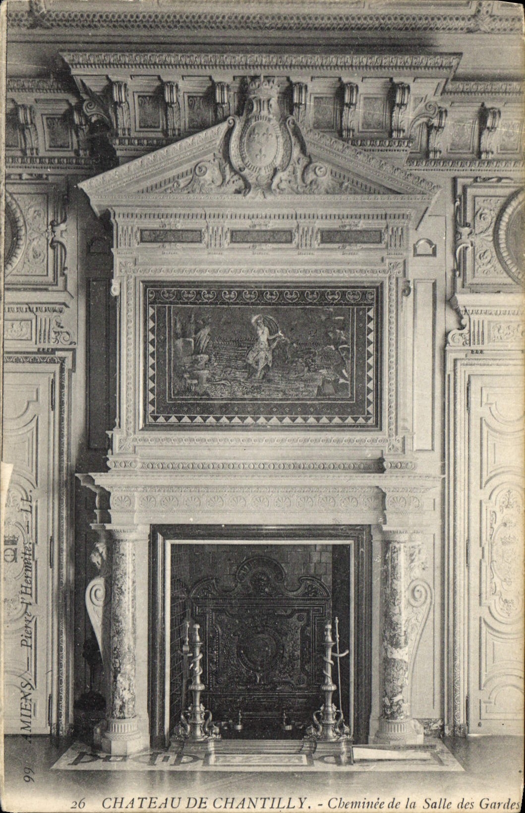 CPA Chateau de Chantilly Cheminee de la Salle des Gardes 