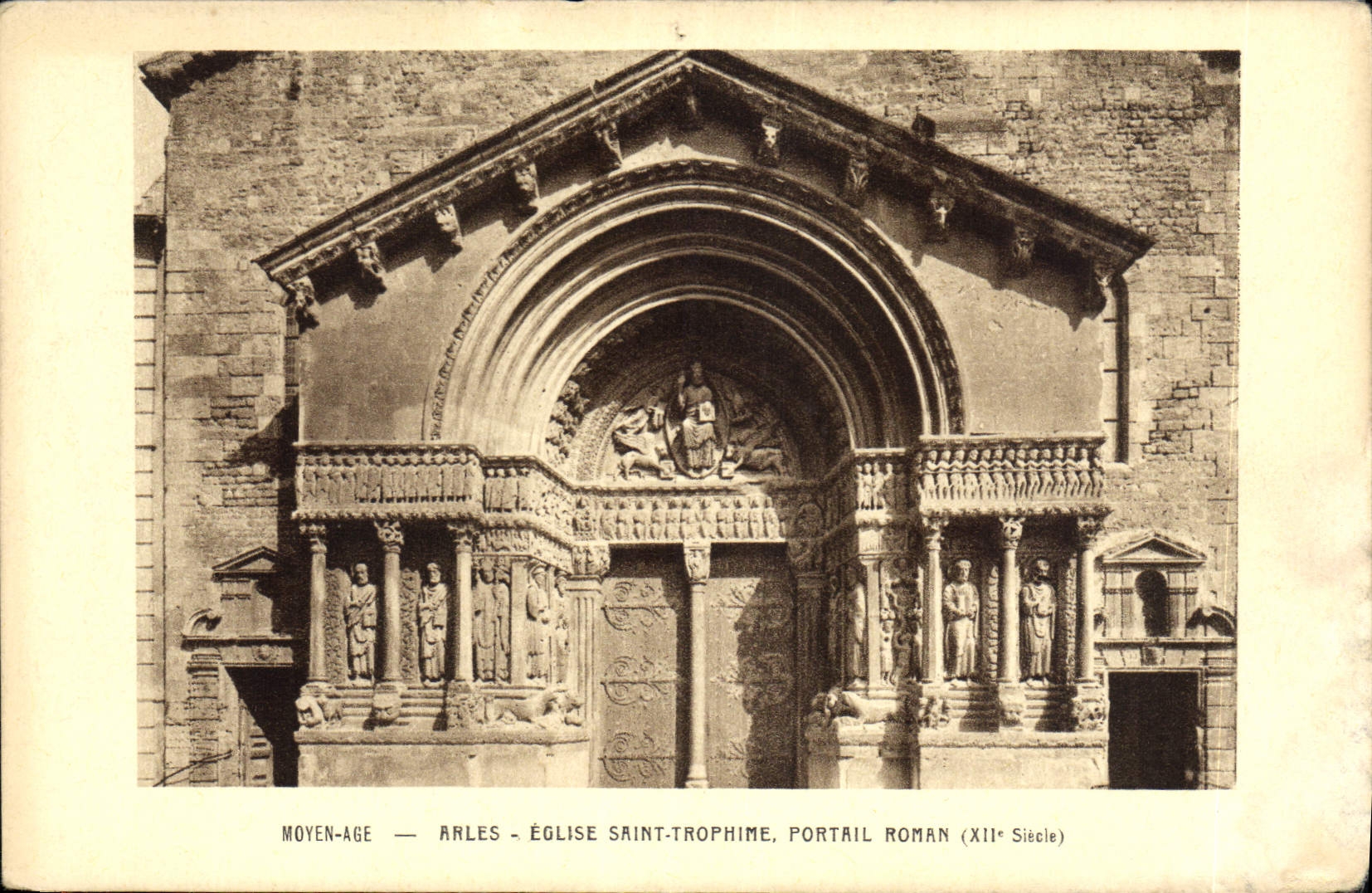 CPA Moyen Age Arles Eglise Saint Trophime Portail Roman XII siecle