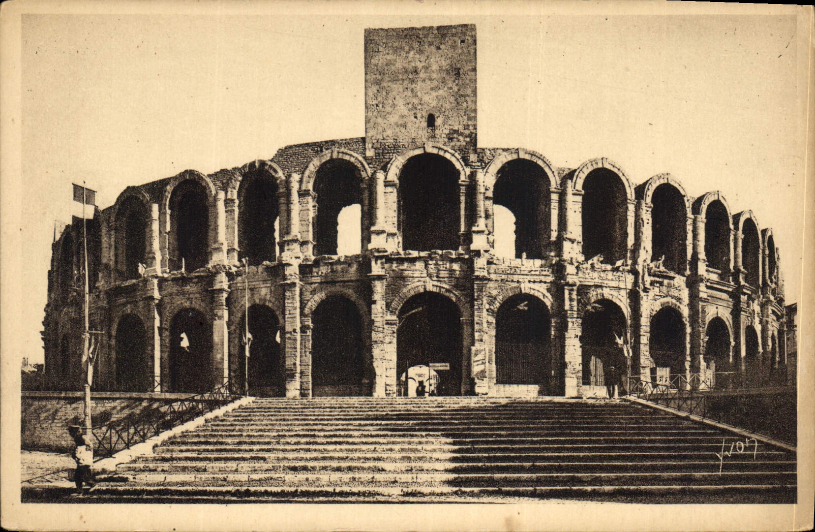 CPA La Douce France Arles Bouches du Rhone Les Arenes