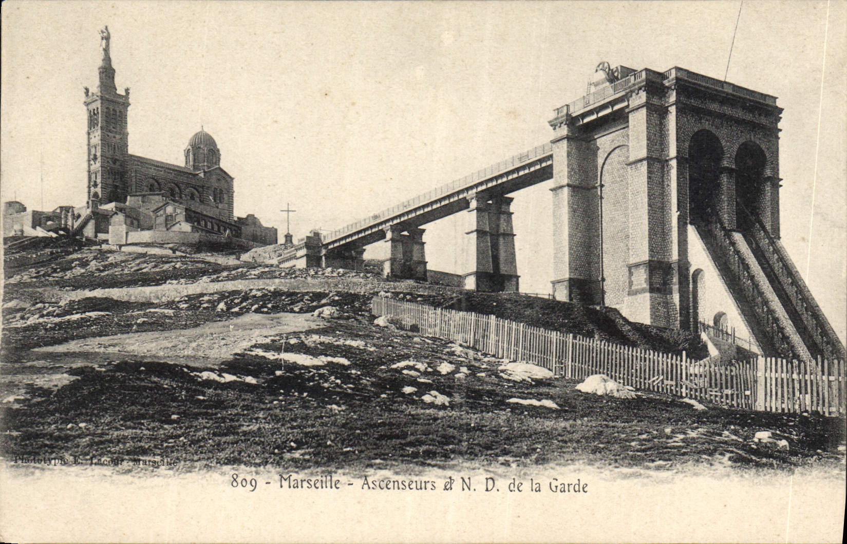 CPA Marseille Ascenseurs et N D de la Garde 