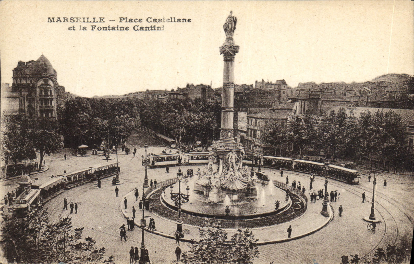 CPA Marseille Place Castellane et la Fontaine Cantini