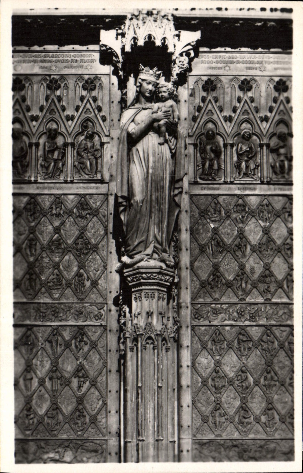CPA Strasbourg La Cathedrale la Vierge 