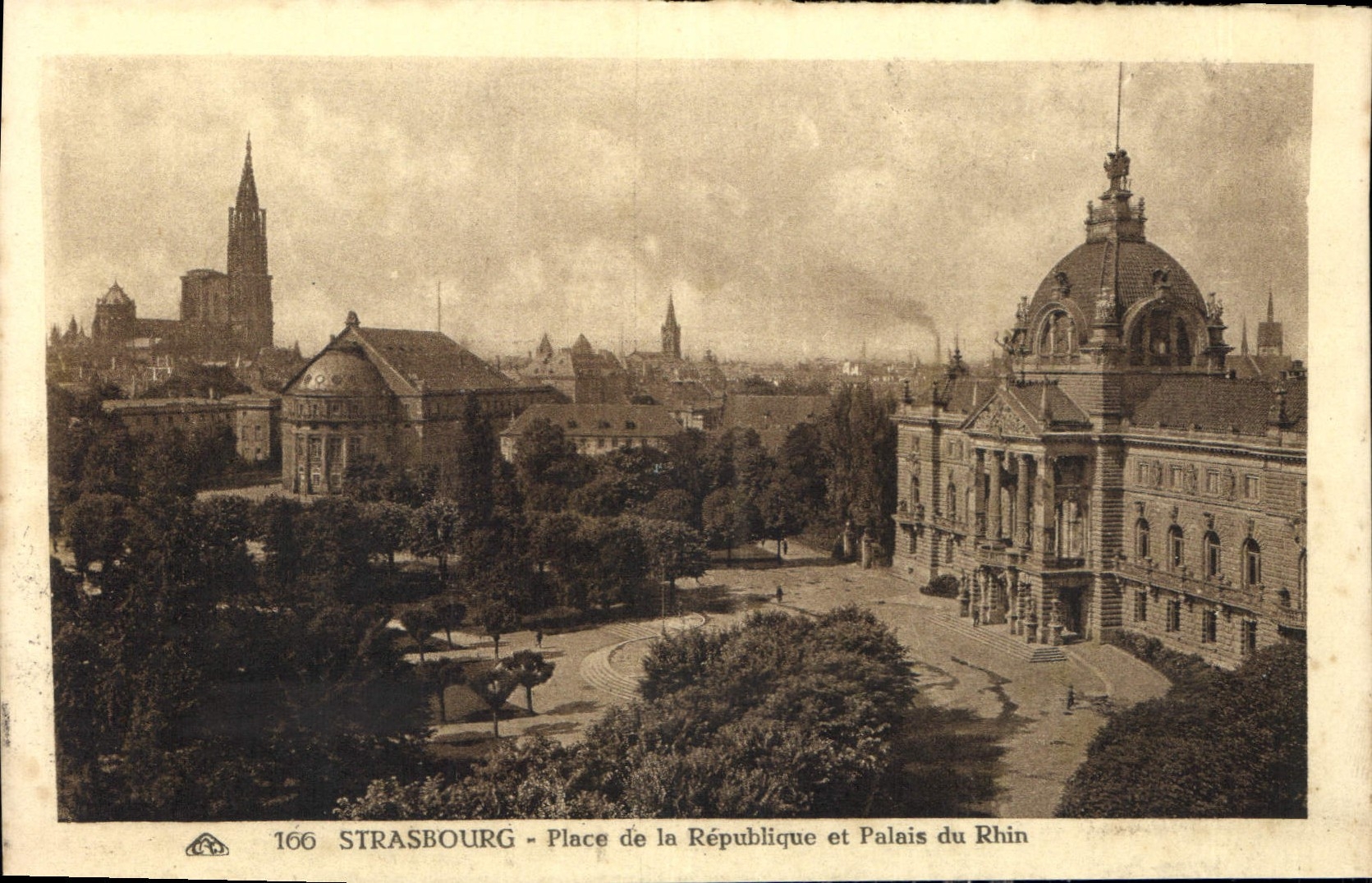 CPA Strasbourg Place de la Repubique et Palais du Rhin