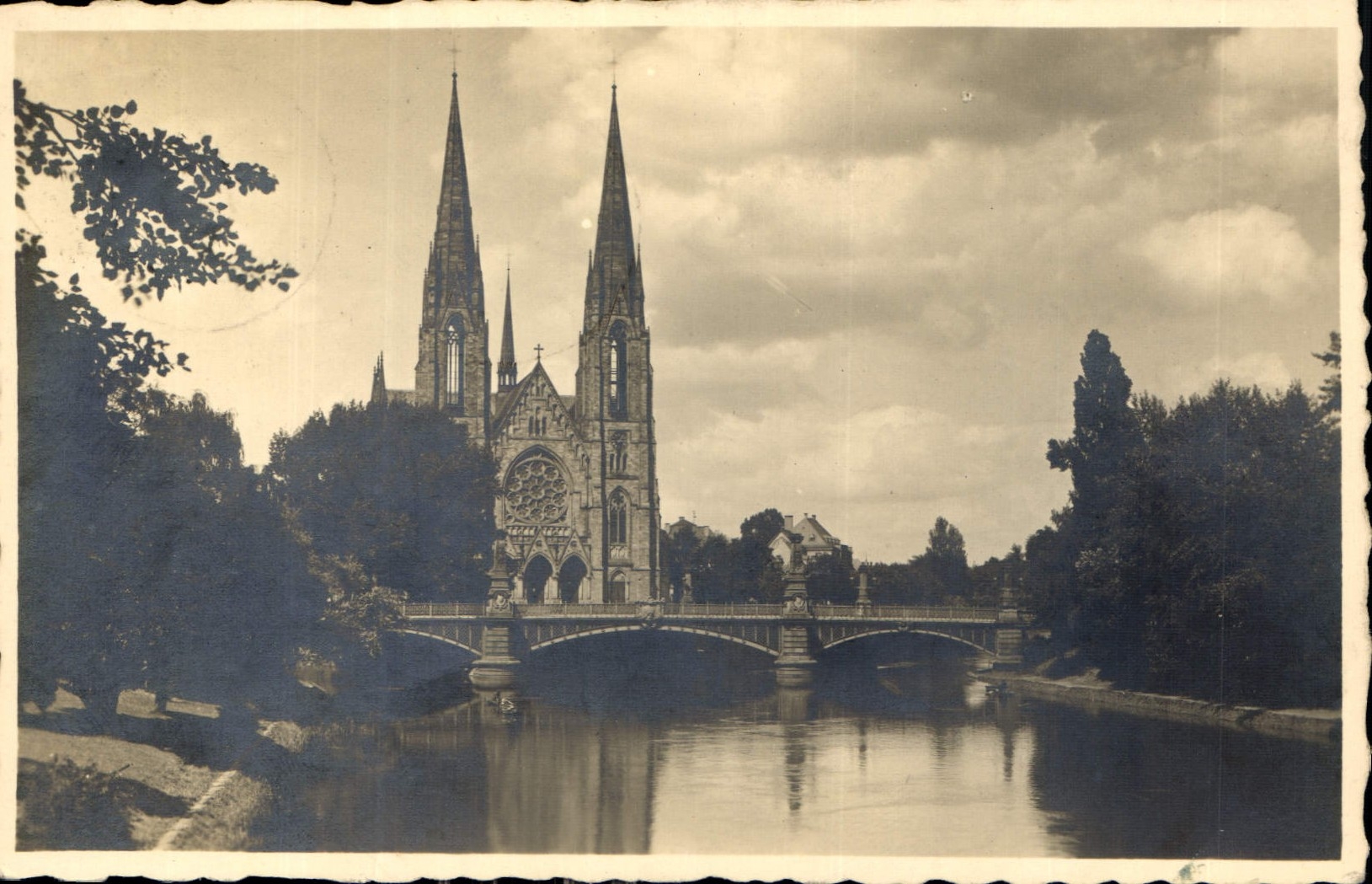 CPA Strasbourg l'Eglise protest St Paul 