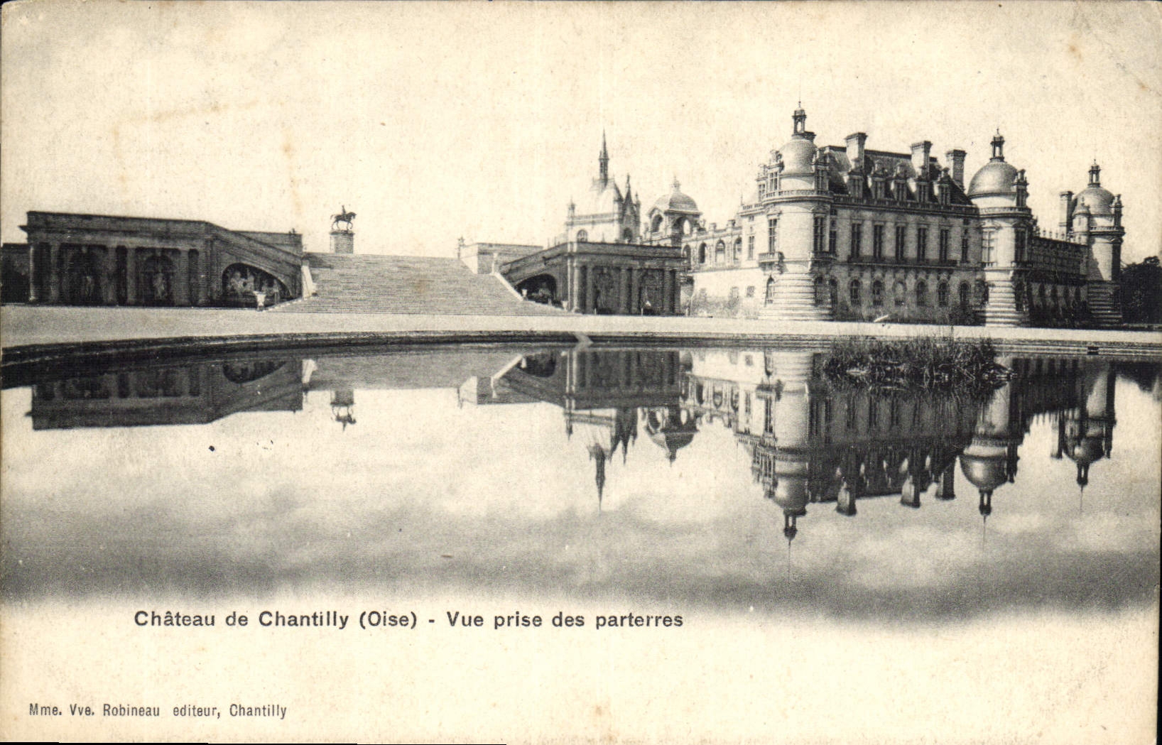 CPA Chateau de Chantilly Oise vue prise des parterres 