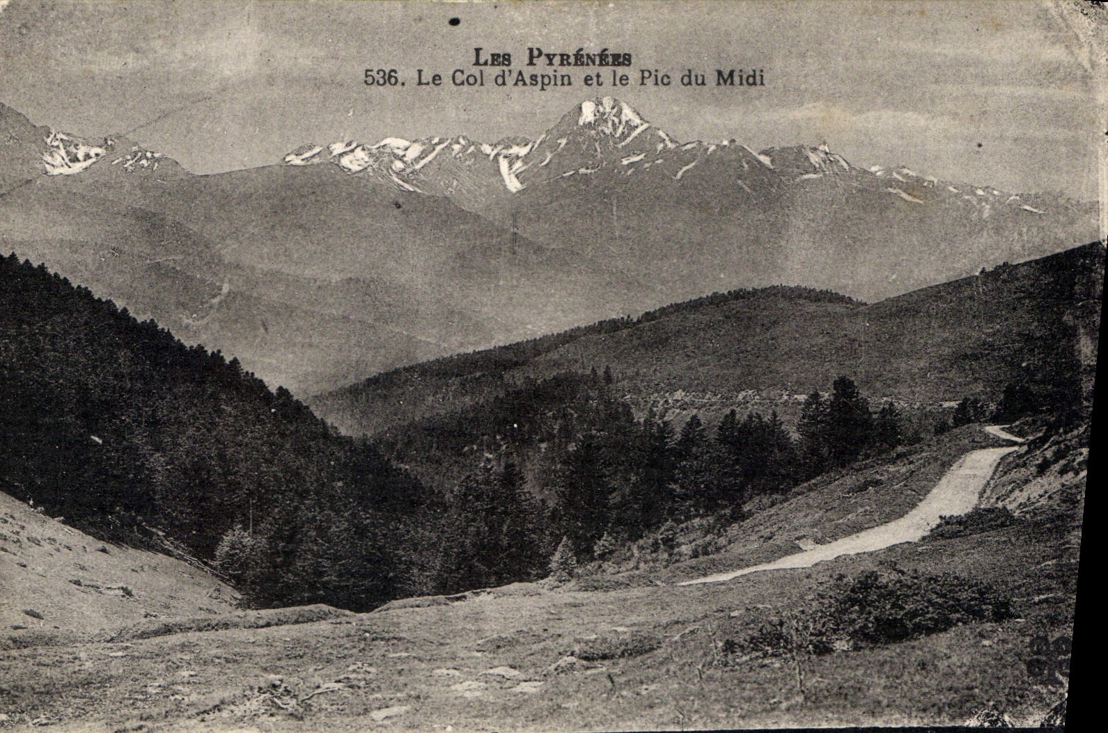 CPA Les Pyrenees le col d'Aspin et le Pic du Midi