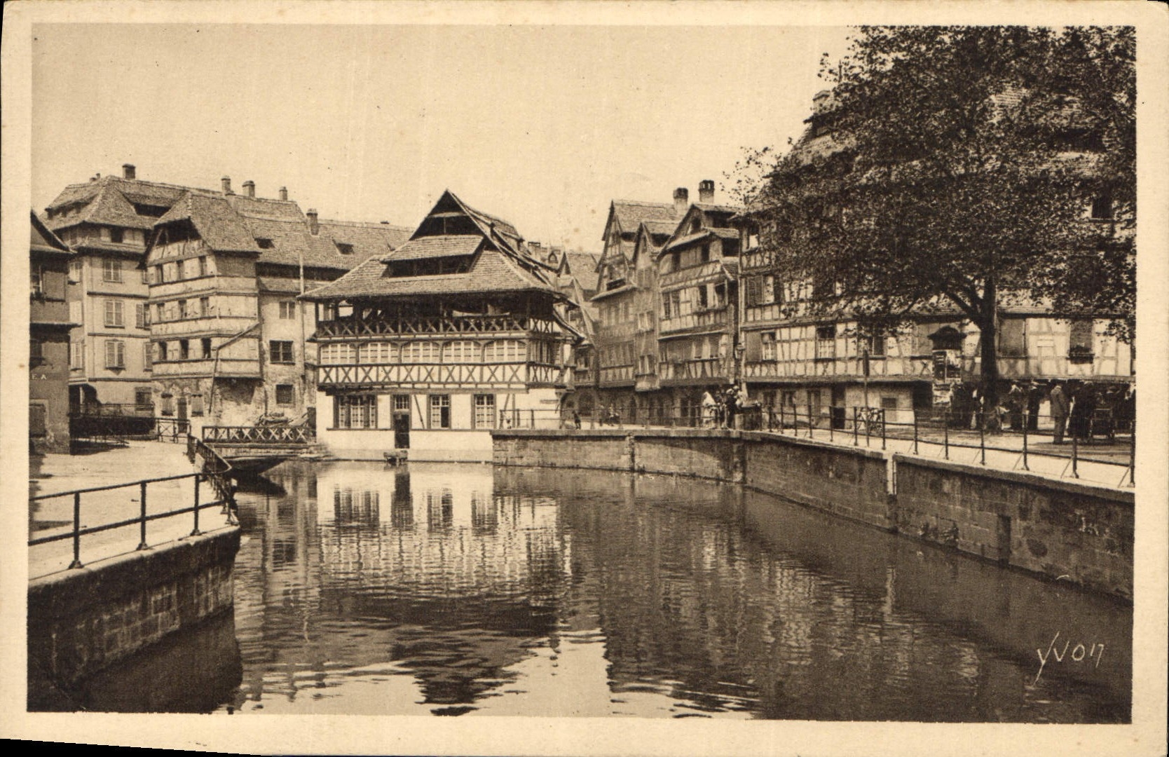 CPA La Douce France Strasbourg Bas Rhin La Petite France 