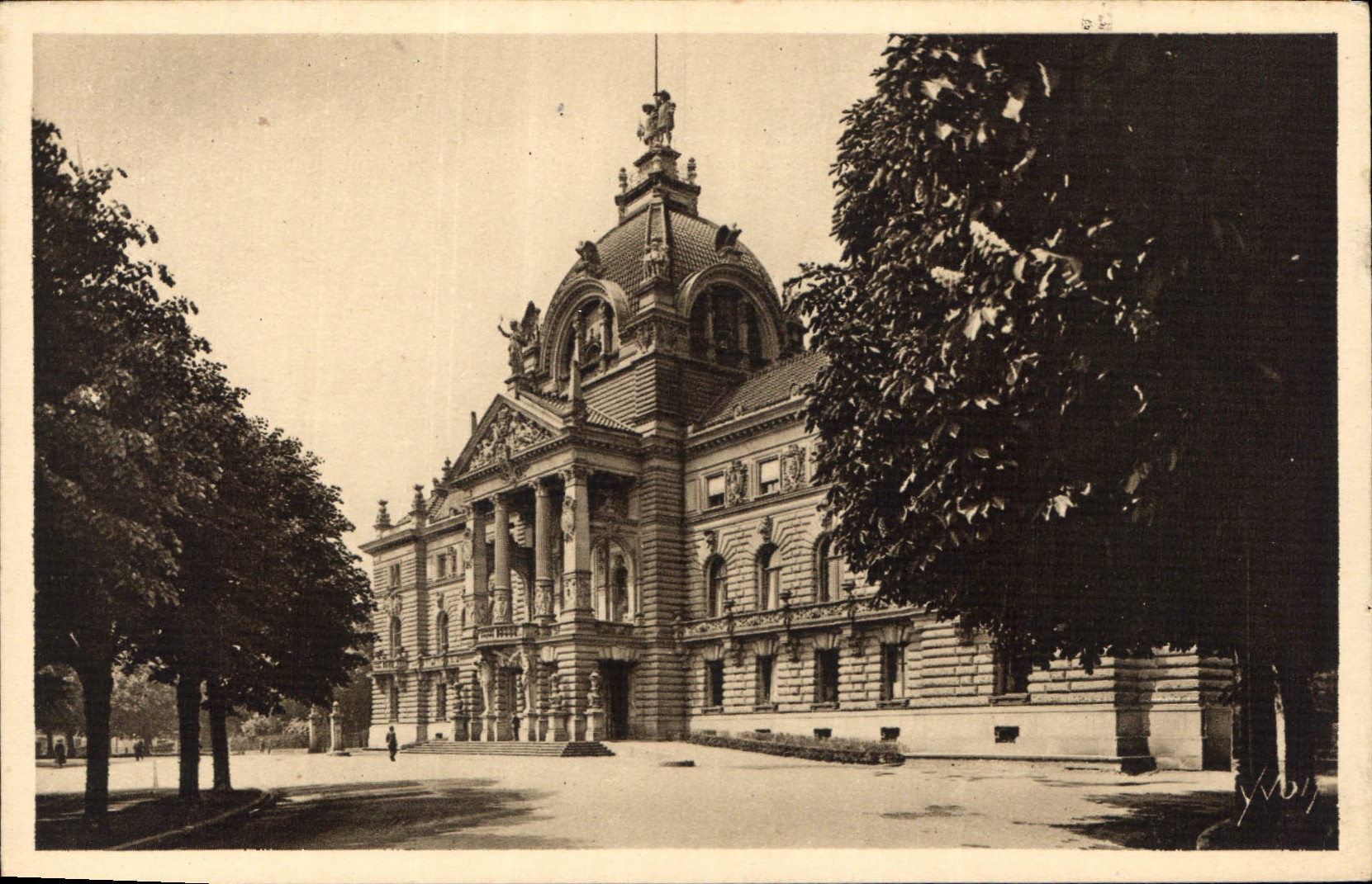 CPA La Douce France Strasbourg Bas Rhin Le Palais du Rhin 