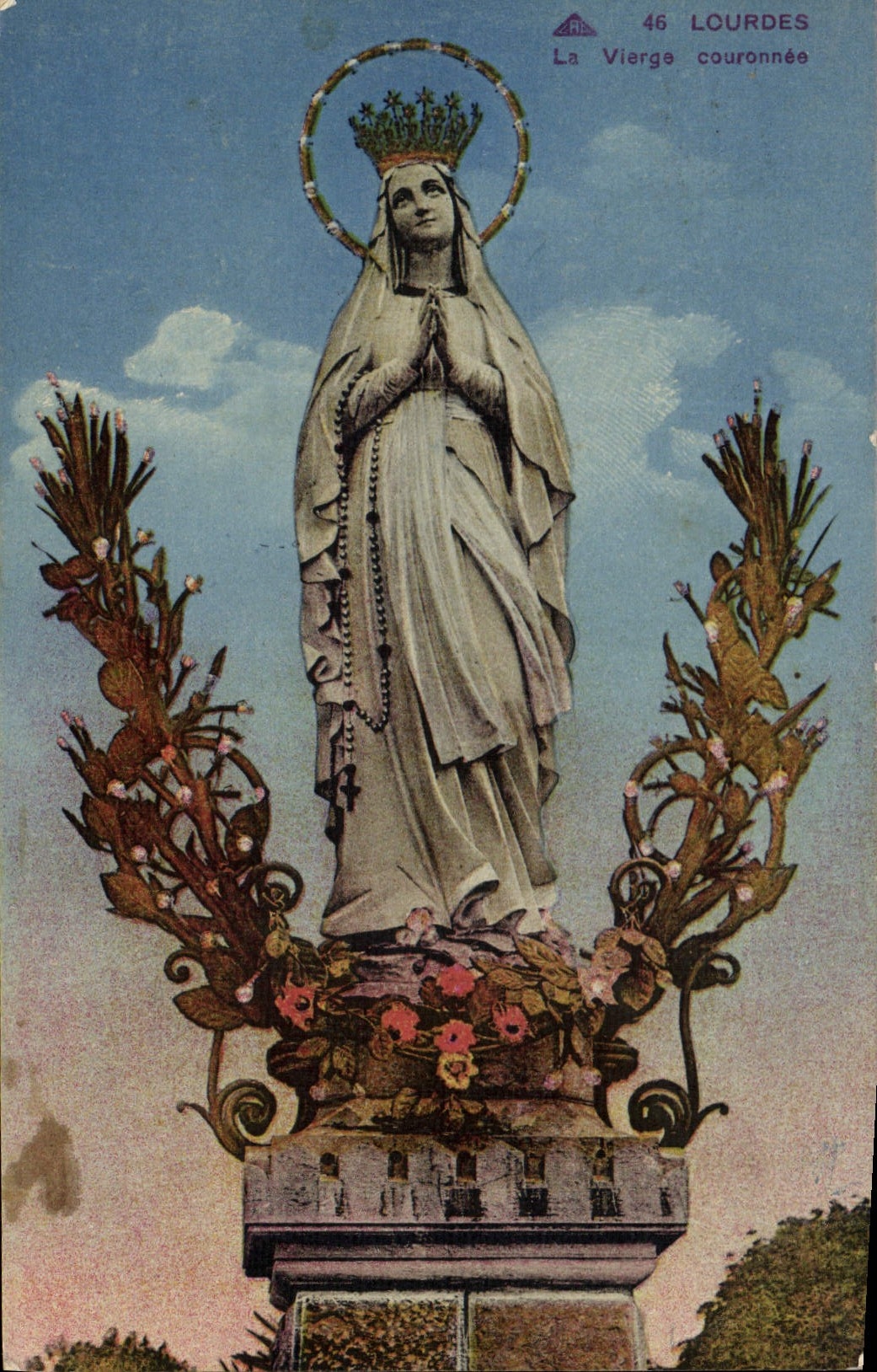CPA Lourdes La Vierge couronnee 