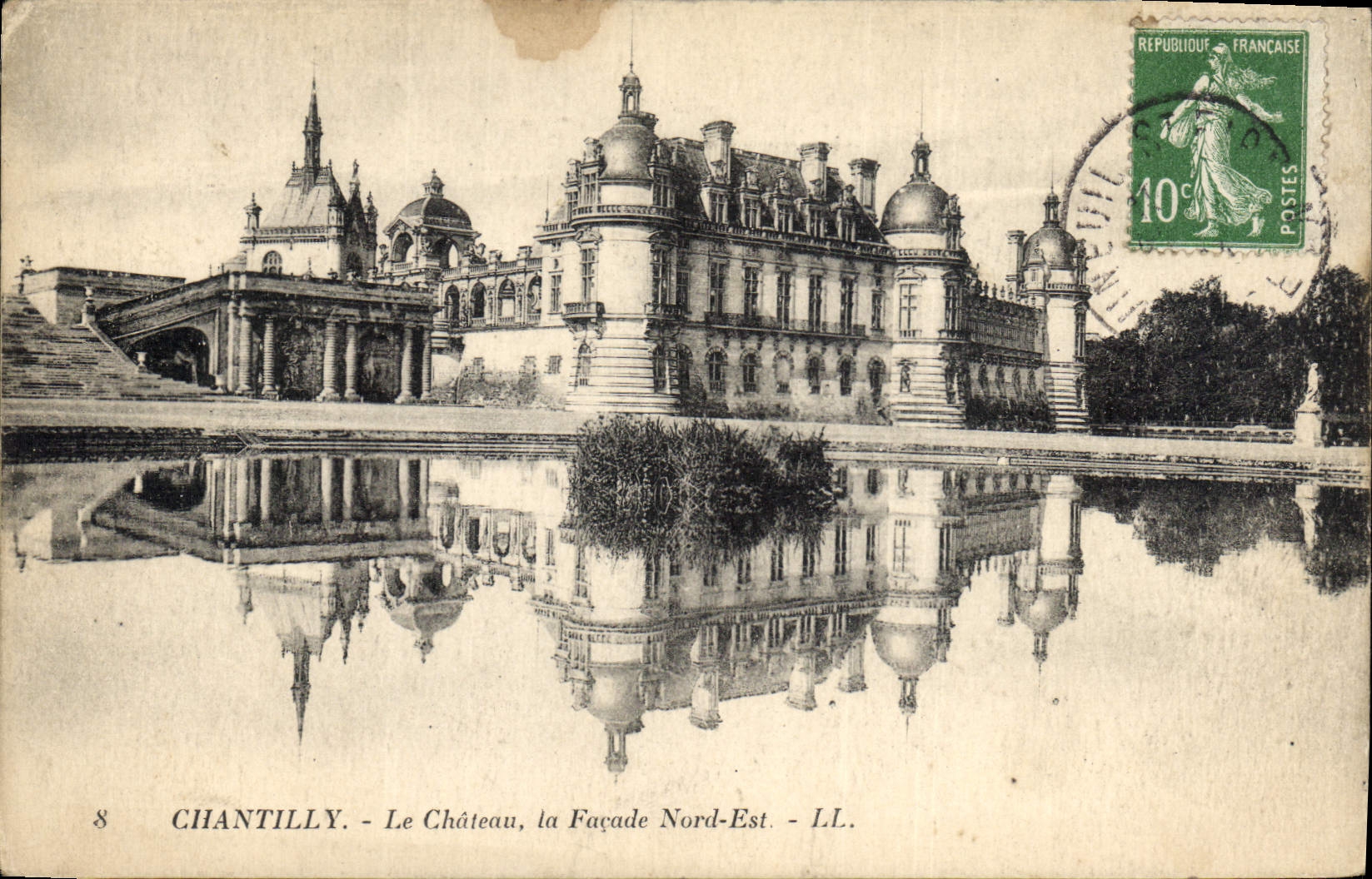 CPA Chantilly Le Chateau la Facade Nord Est 