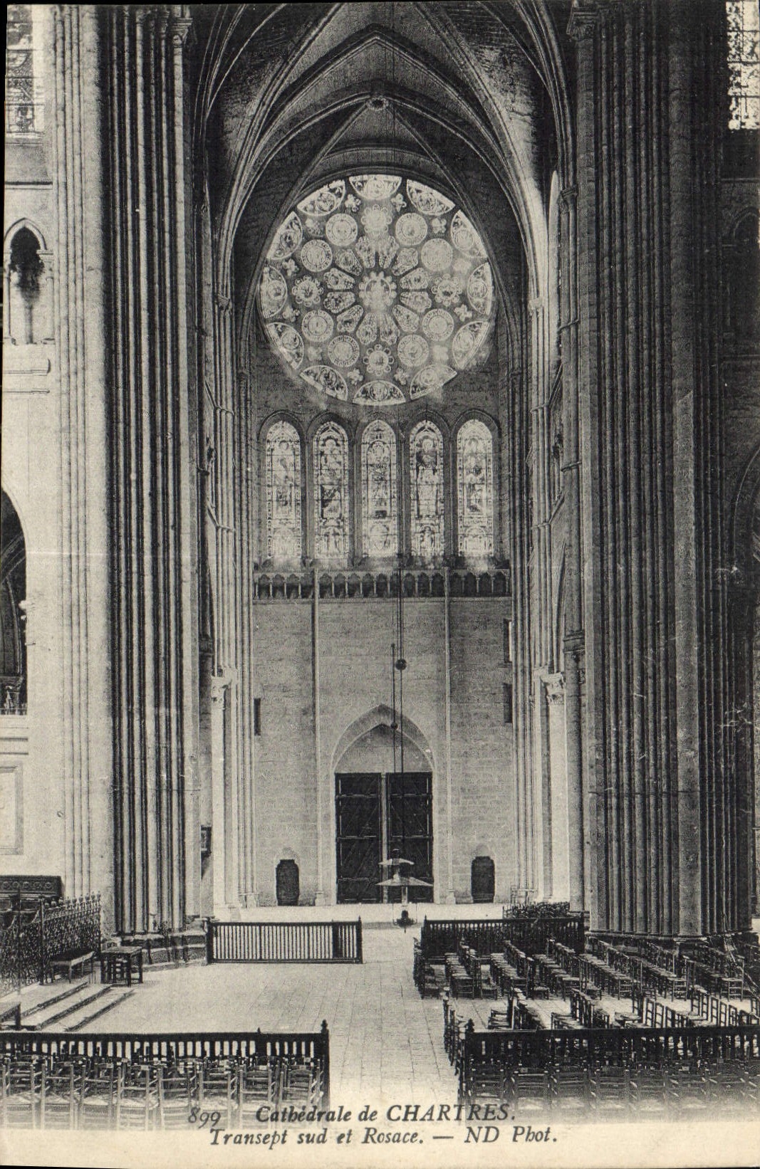 CPA Cathedrale de Chartres transept sud et Rosace 