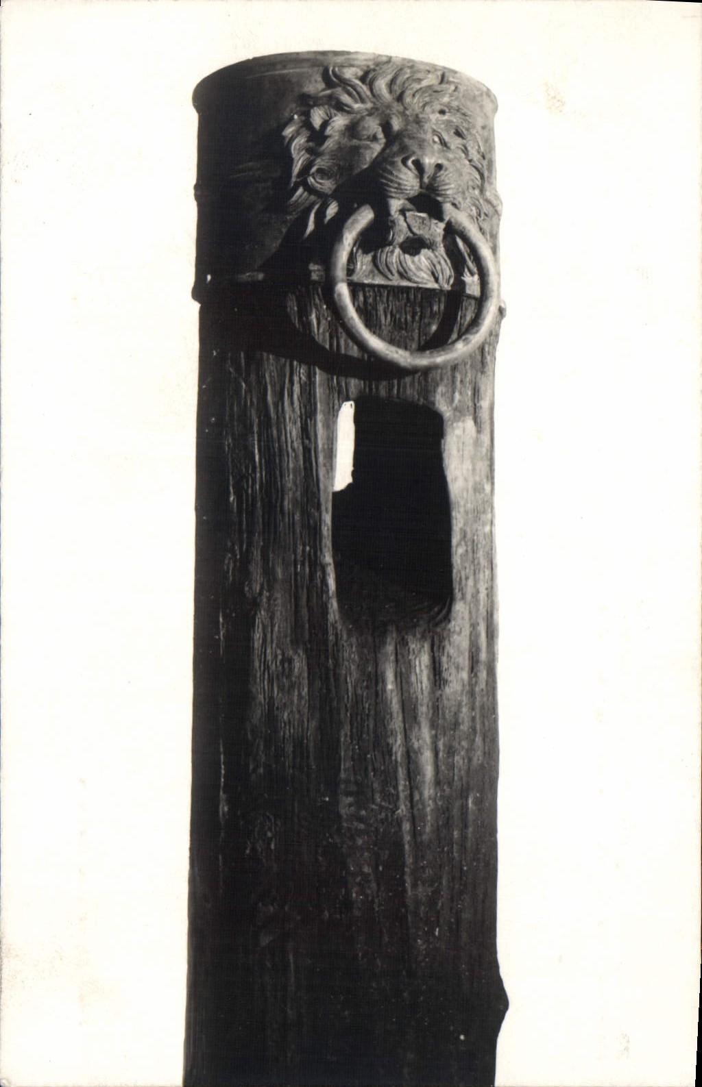 CPA Bronzo trovato durante lavori per il recupero delle navi romane nel lago di Nemi 