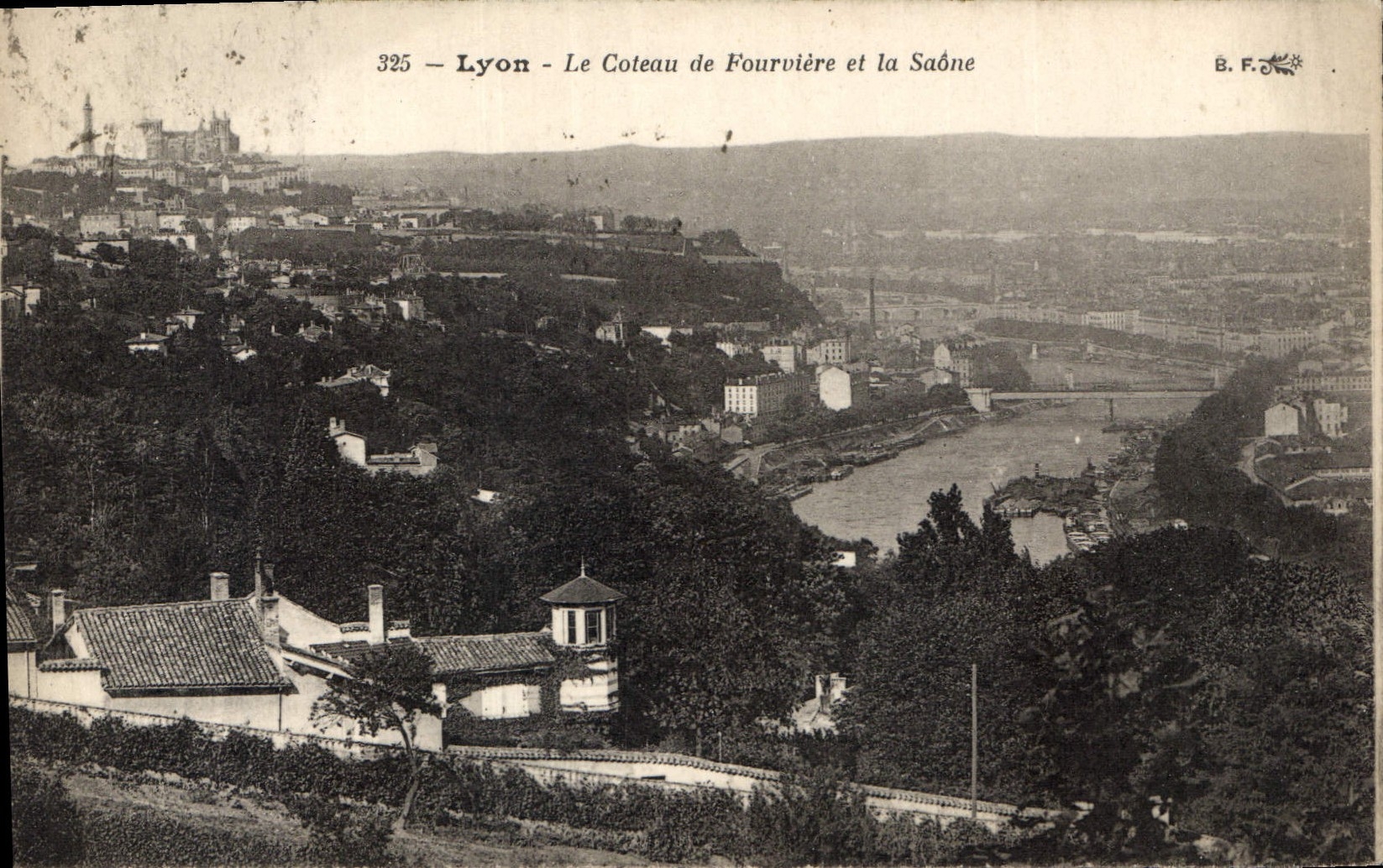 CPA Lyon Le Coteau de Fourviere et la Saone 