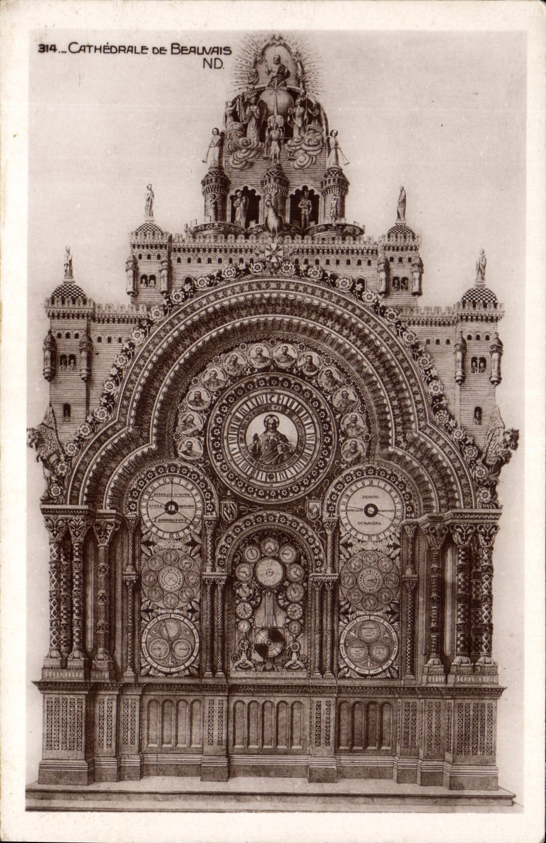 CPA Cathedrale de Beauvais l'Horloge Astronomique