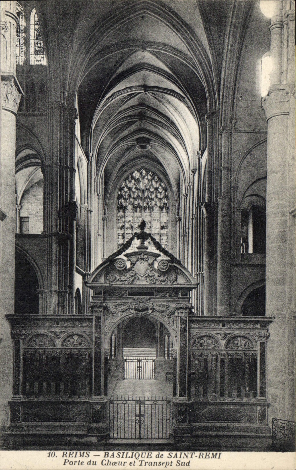 CPA Reims Basilique de Saint Remi Porte du Choeur et Transpert Sud 