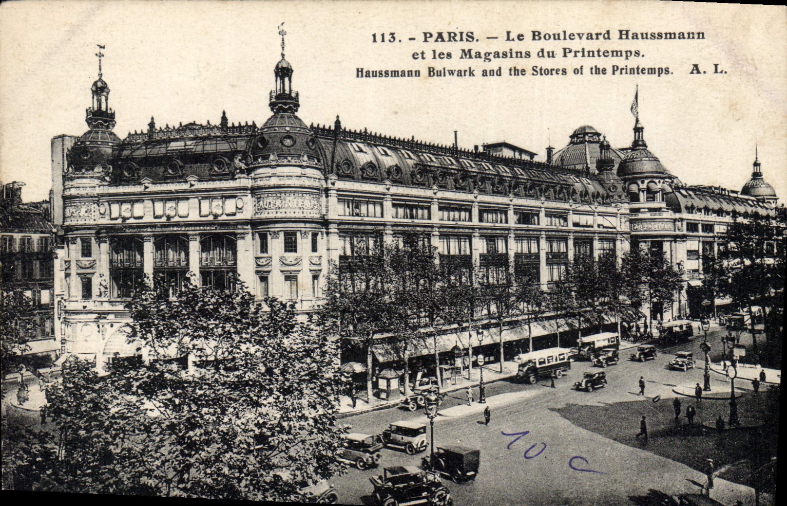 CPA Paris Le Boulevard Haussmann et les Magasins du Printemps