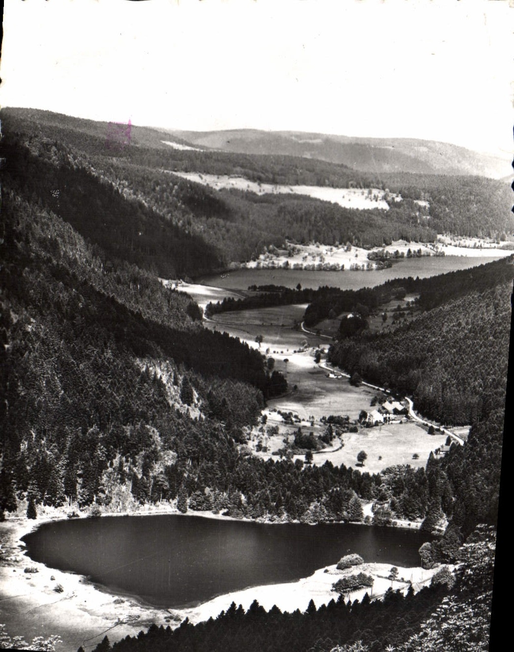 CPA Environs de Gerardmer La Vallee des Lacs Vue generale 