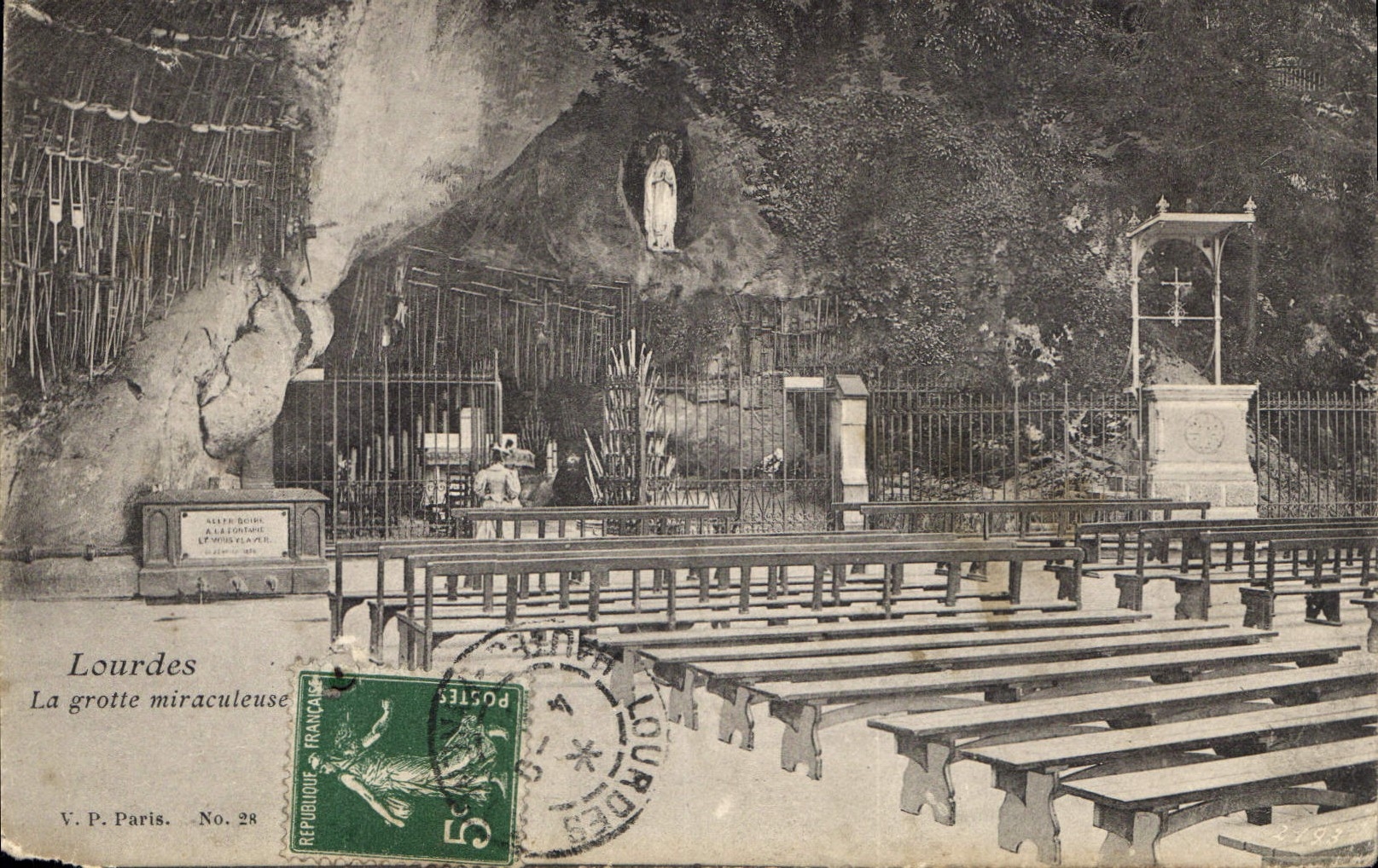 CPA Lourdes La grotte miraculeuse 