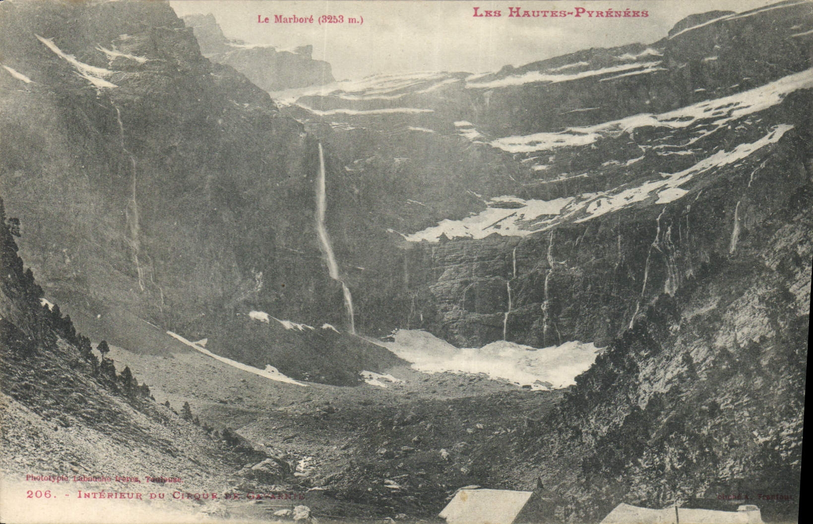 CPA Les Hautes Pyrenees Interieur du