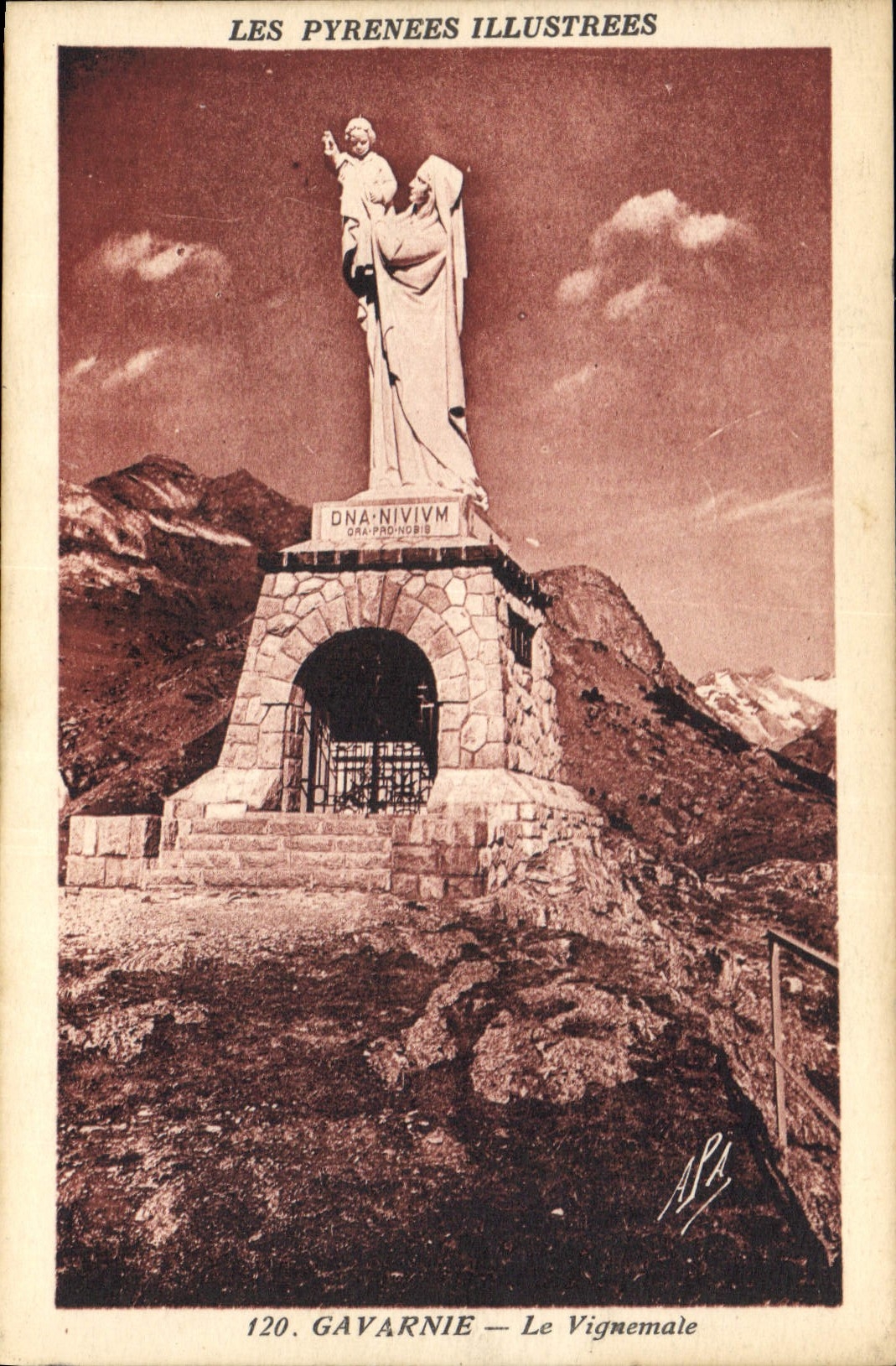 CPA Les Pyrenees Illustrees Gavarnie le Vignemale 