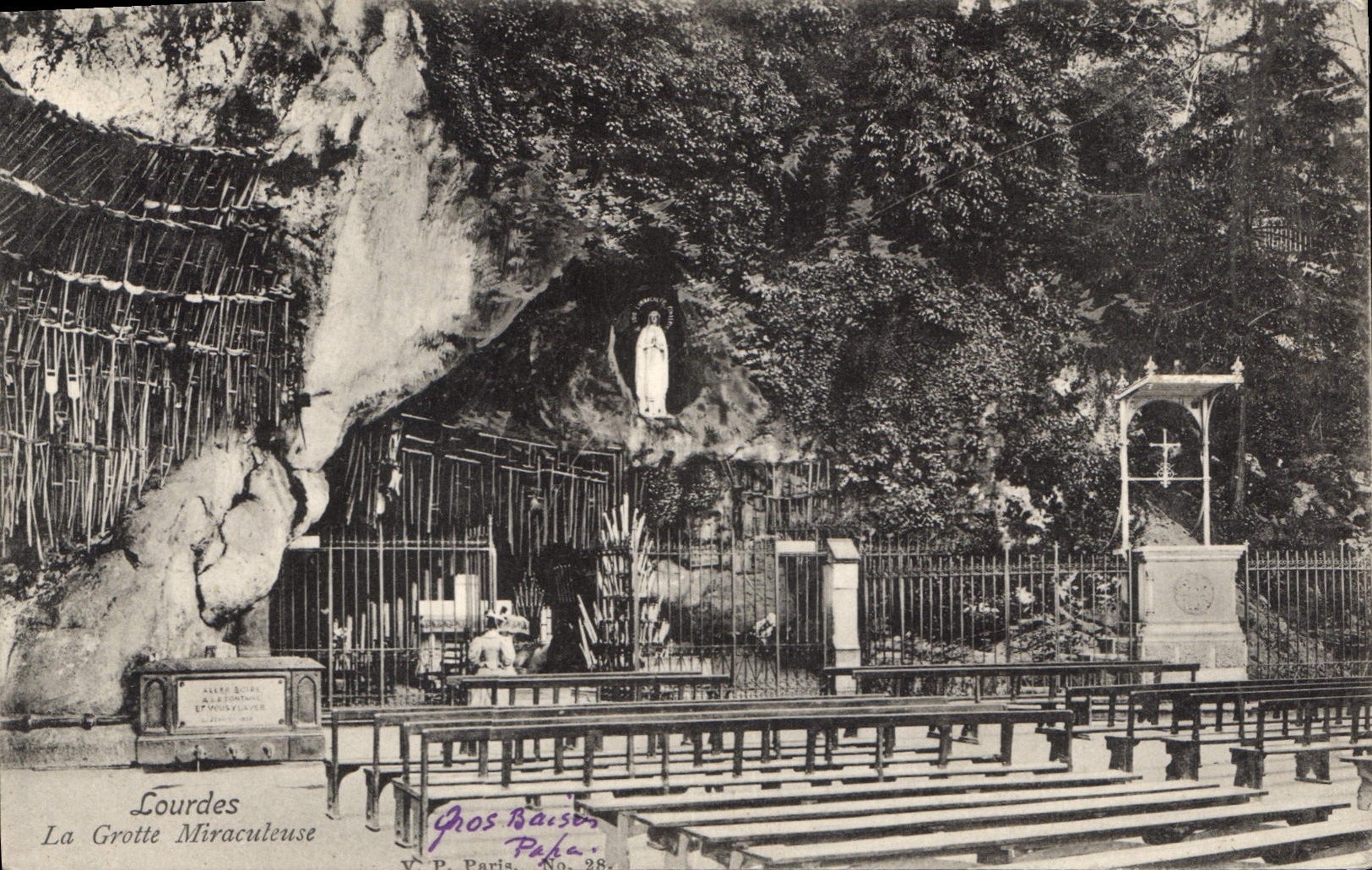 CPA Lourdes la Grotte Miraculeuse 