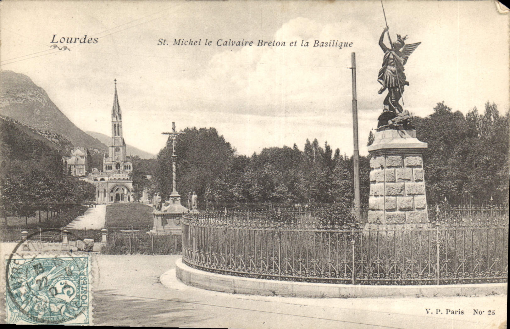 CPA Lourdes Michel le Calvaire Breton et la Basilique 