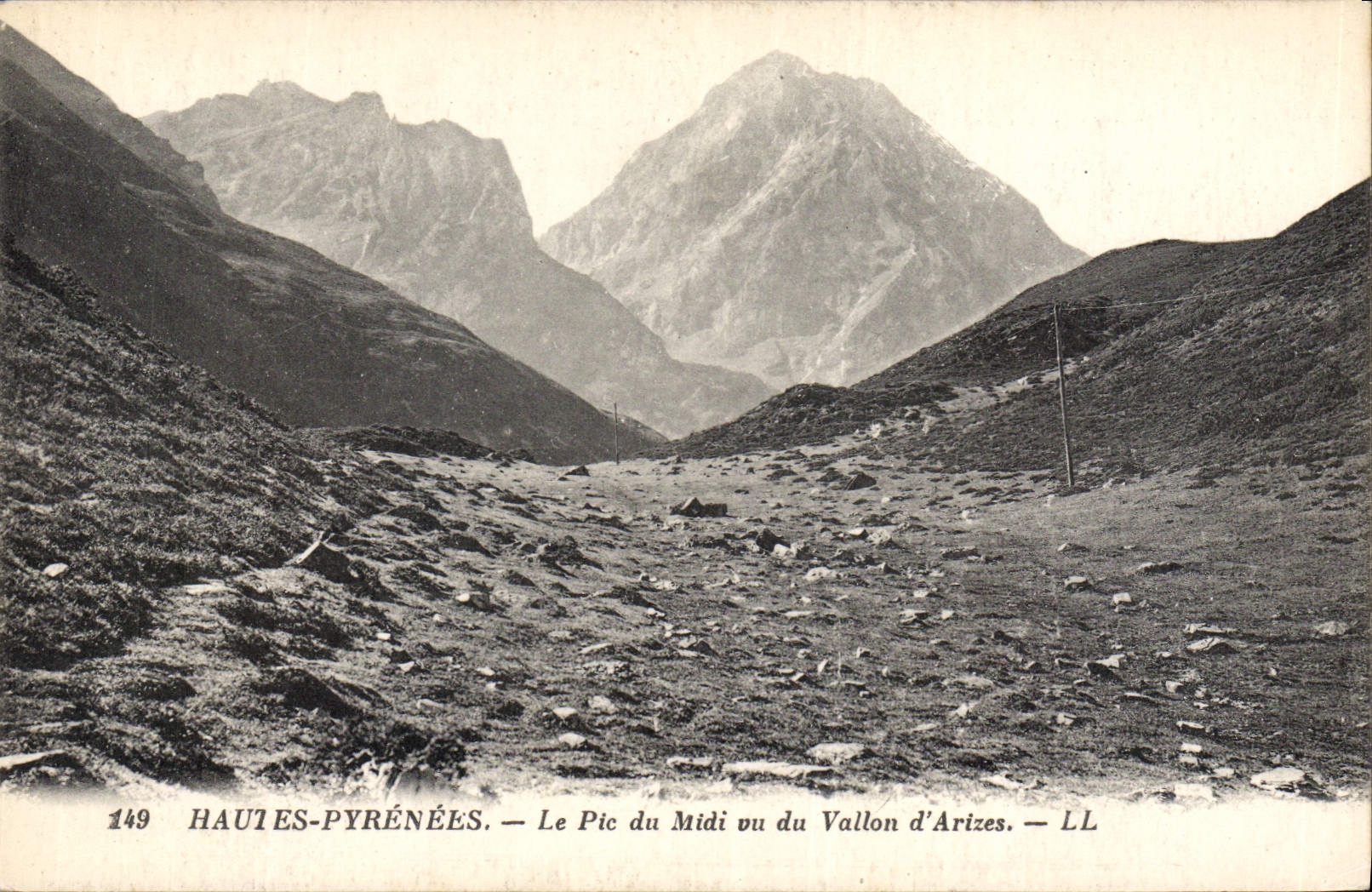CPA Hautes Pyrenees le Pic du Midi vu du Vallon d'Arizes