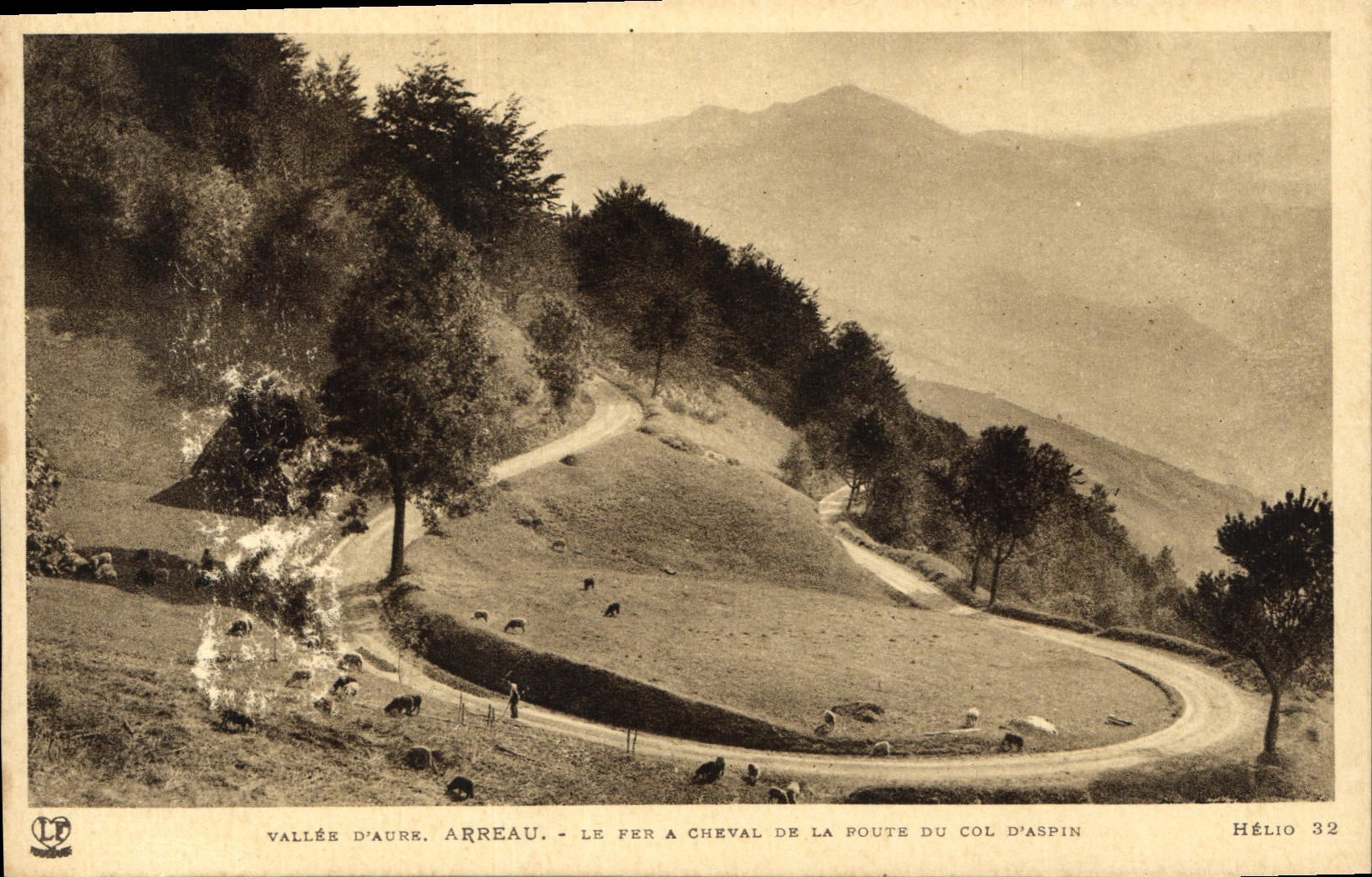 CPA Valle d'Aure Arreau le Fer a Cheval de la route du Col d'Aspin