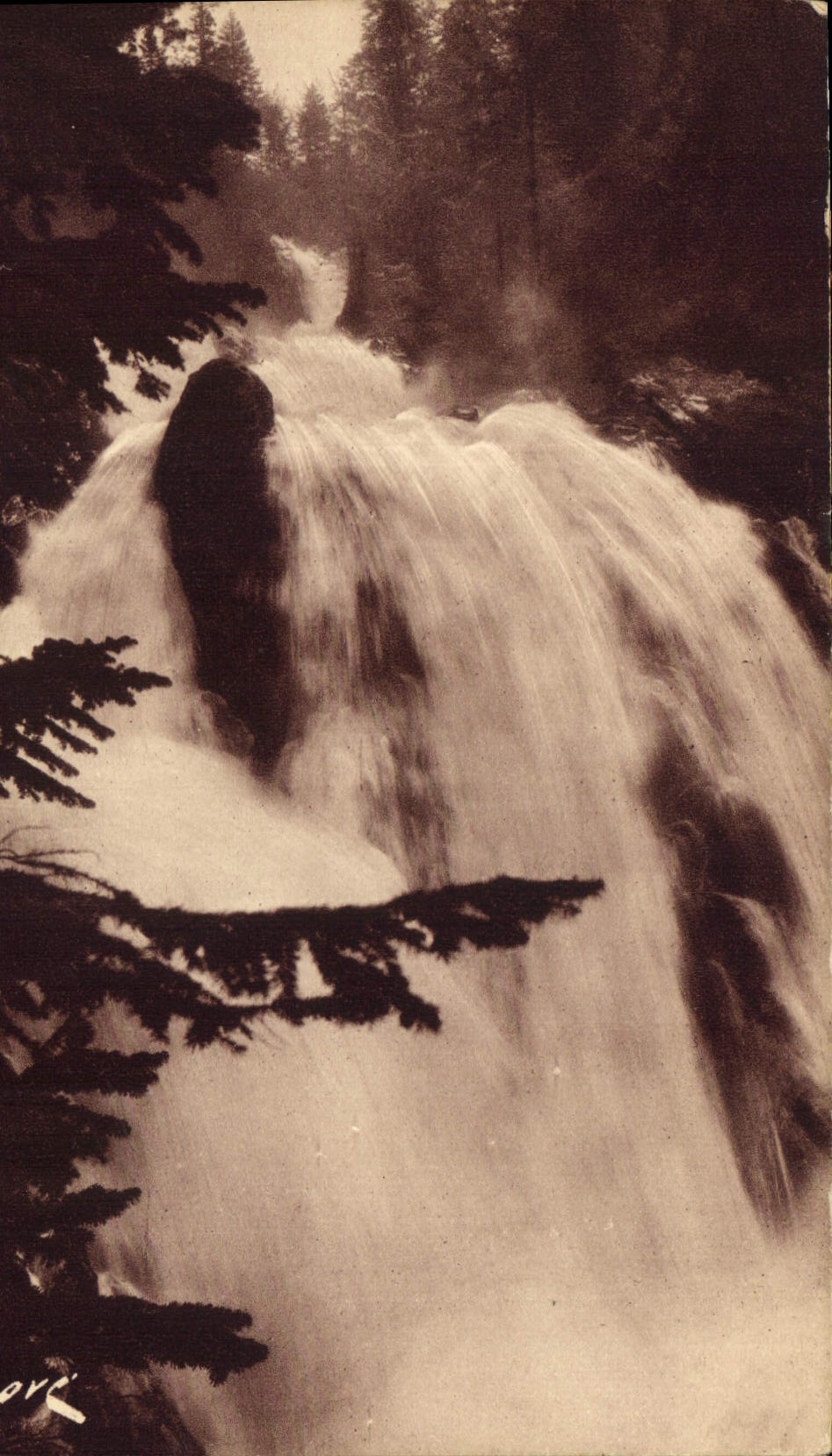 CPA Environs Jove Pau H P Heliogravure de Luxe Cauterets H P Cascade de Lutour a la Railler 