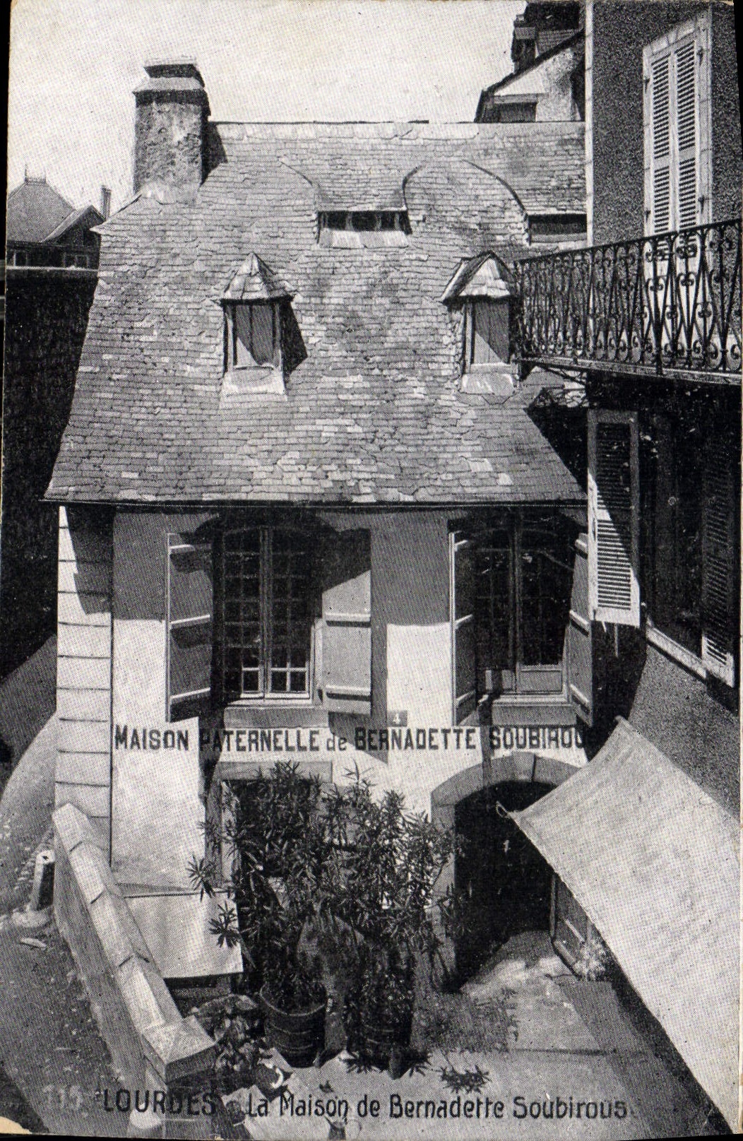 CPA Lourdes la Maison de Bernadette Soubirous 