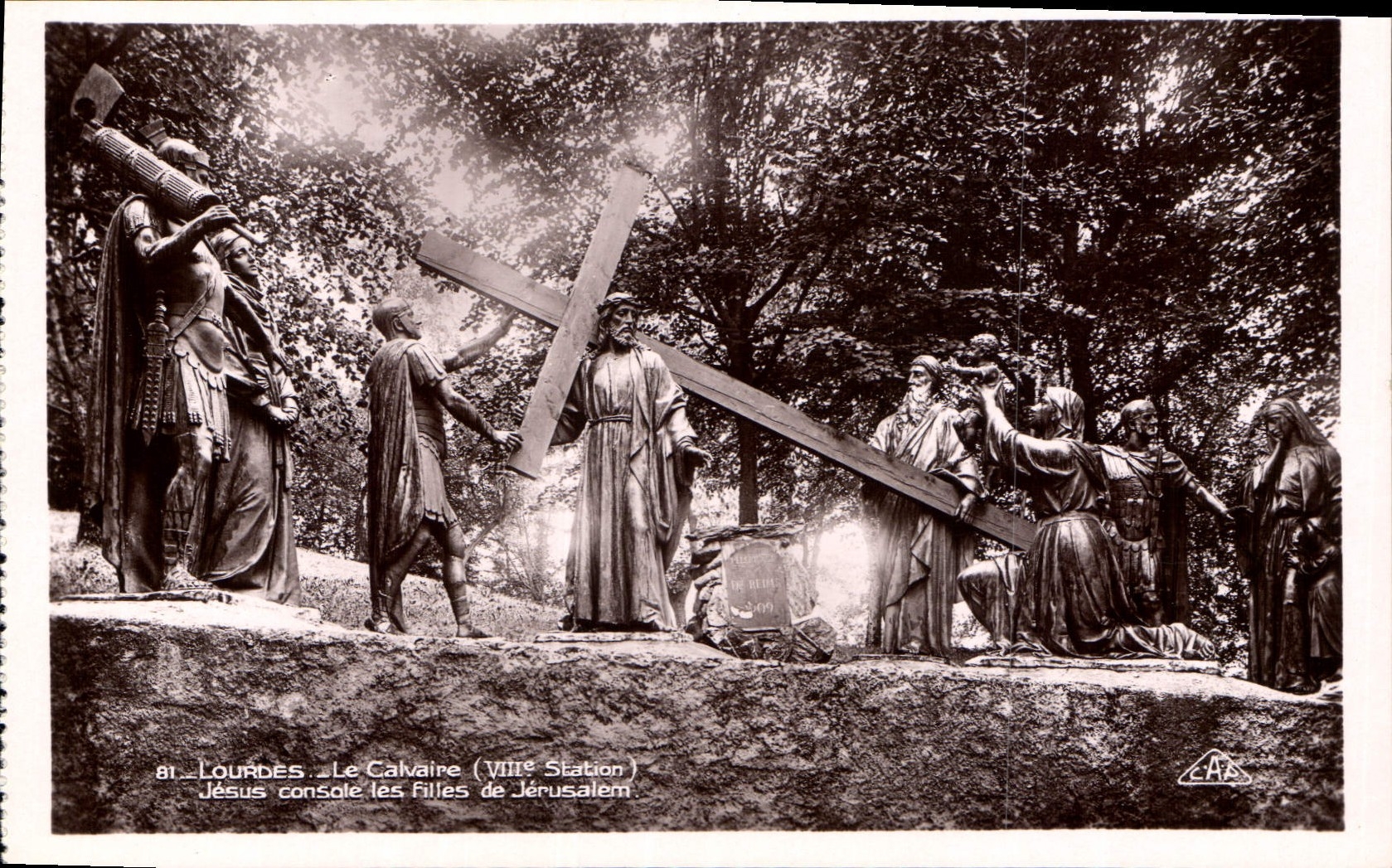 CPA Lourdes le Calvaire VIII station Jesus Console les Filles de Jerusalem 
