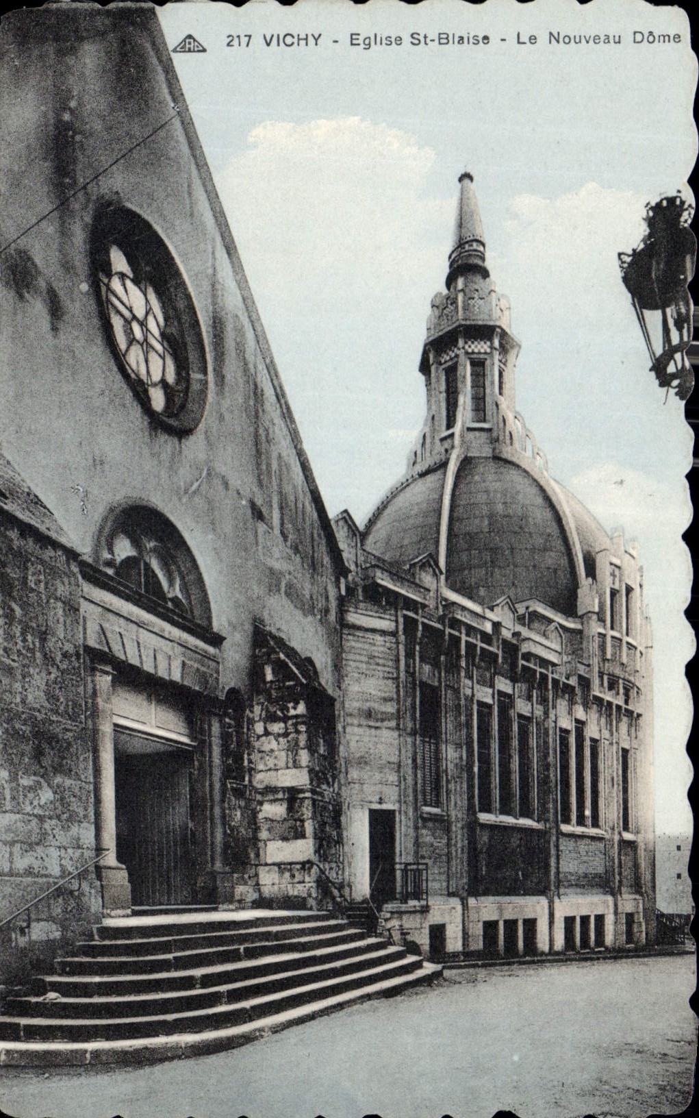 CPA Vichy Eglise St Blaise le nouveau Dome 