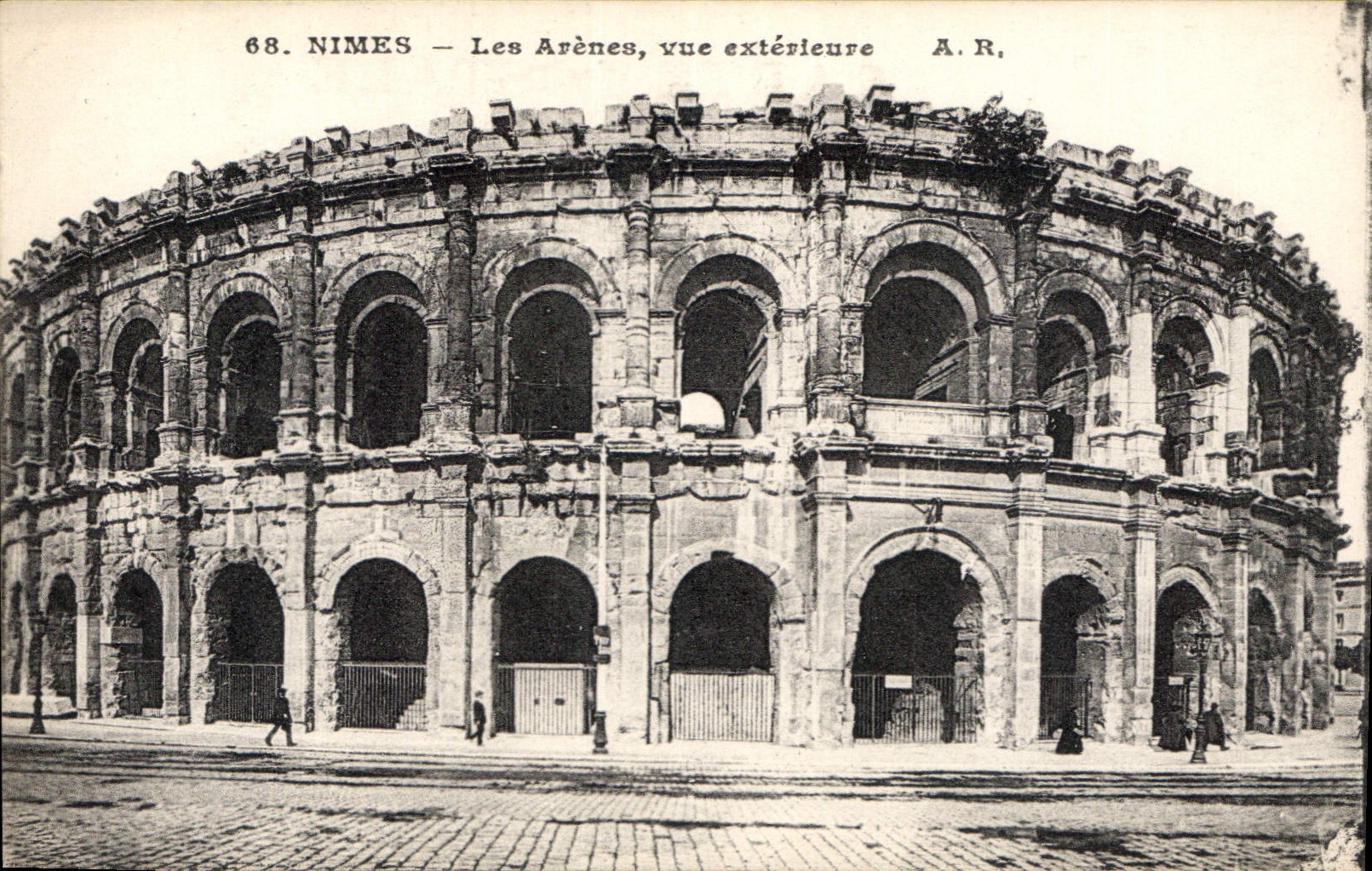 CPA Nimes Les Arenes vue exterieure 