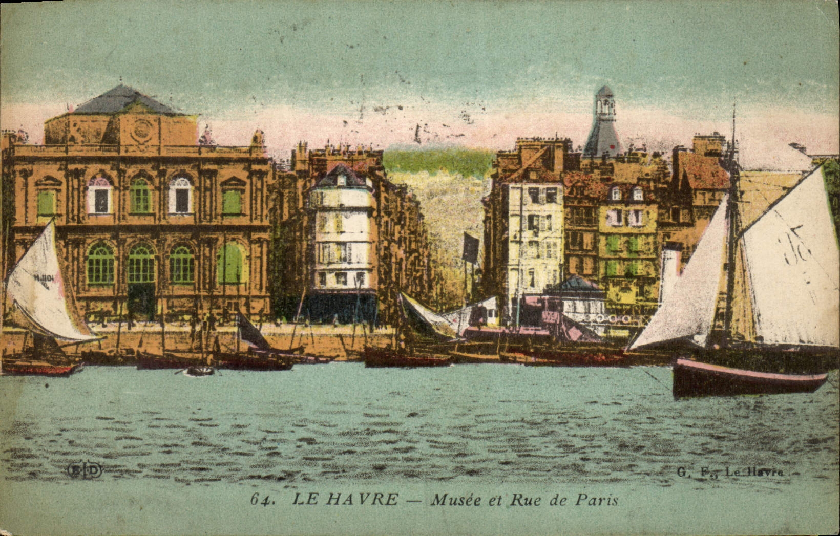 CPA Le Havre Musee et Rue de Paris Bateau
