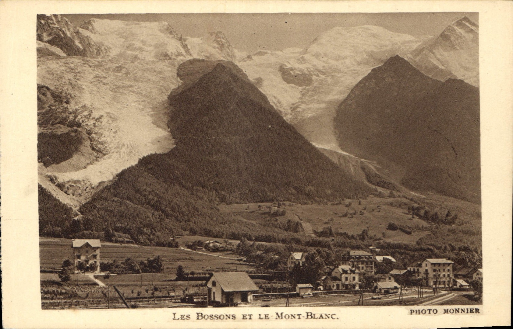 CPA Les Bossons et le Mont Blanc 