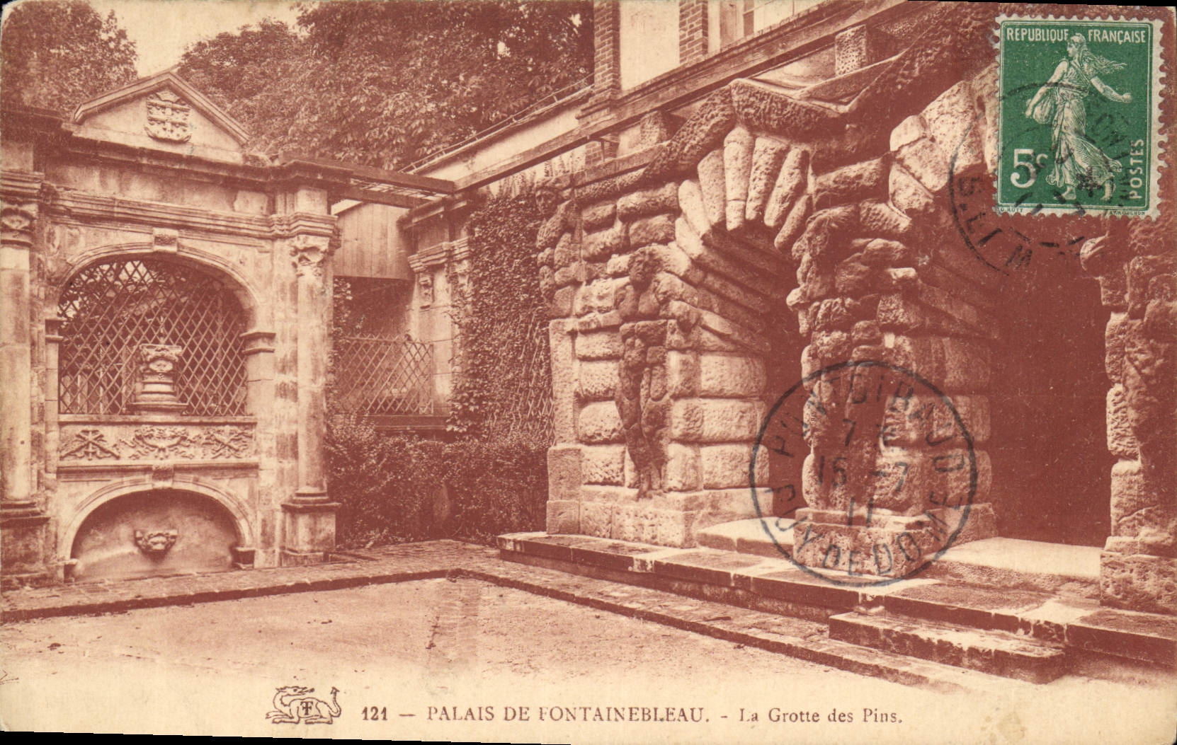 CPA Palais de Fontainebleau la Grotte des Pins 
