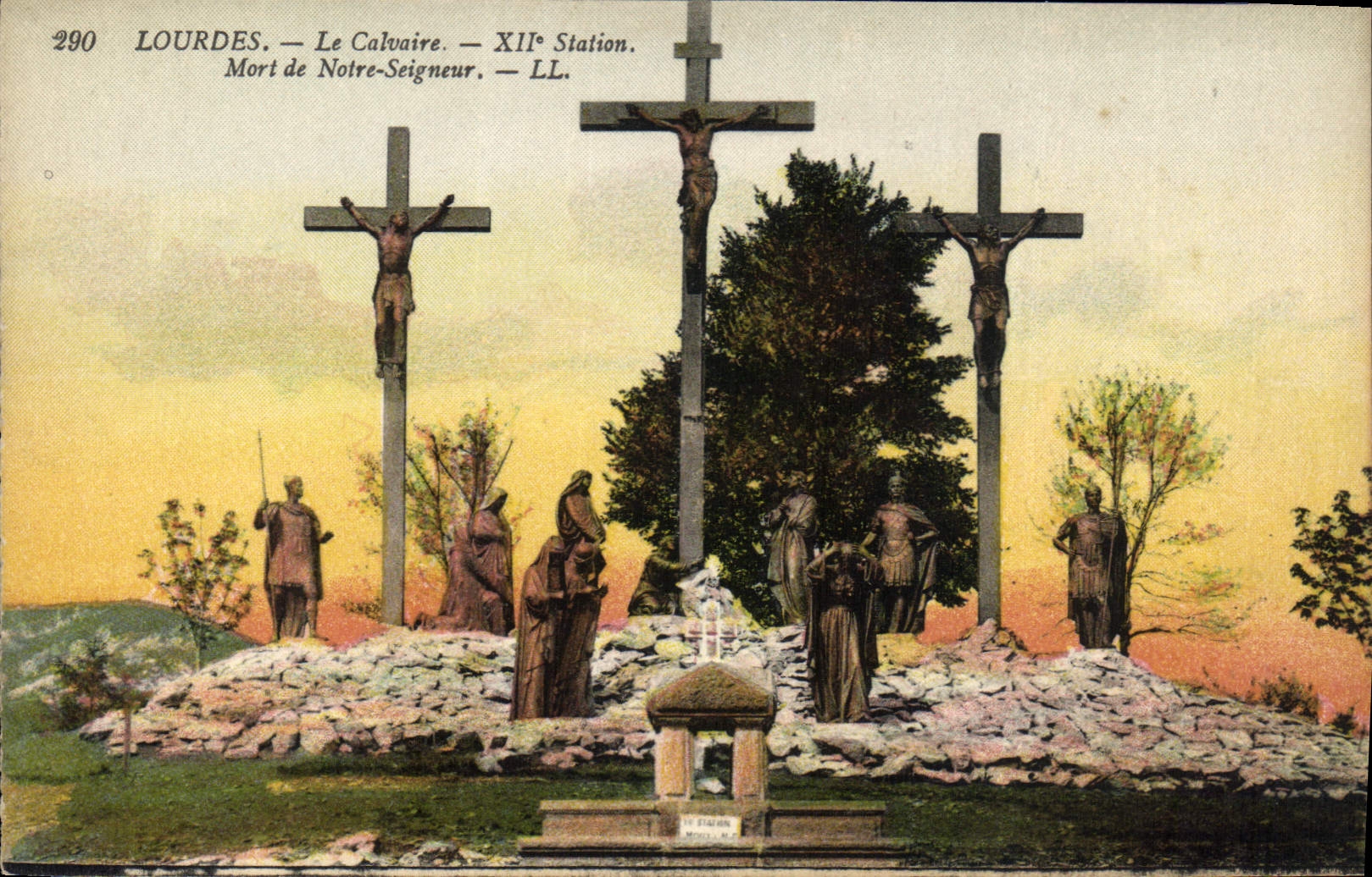 CPA Lourdes le Calvaire XII station Mort de Notre Seigneur 