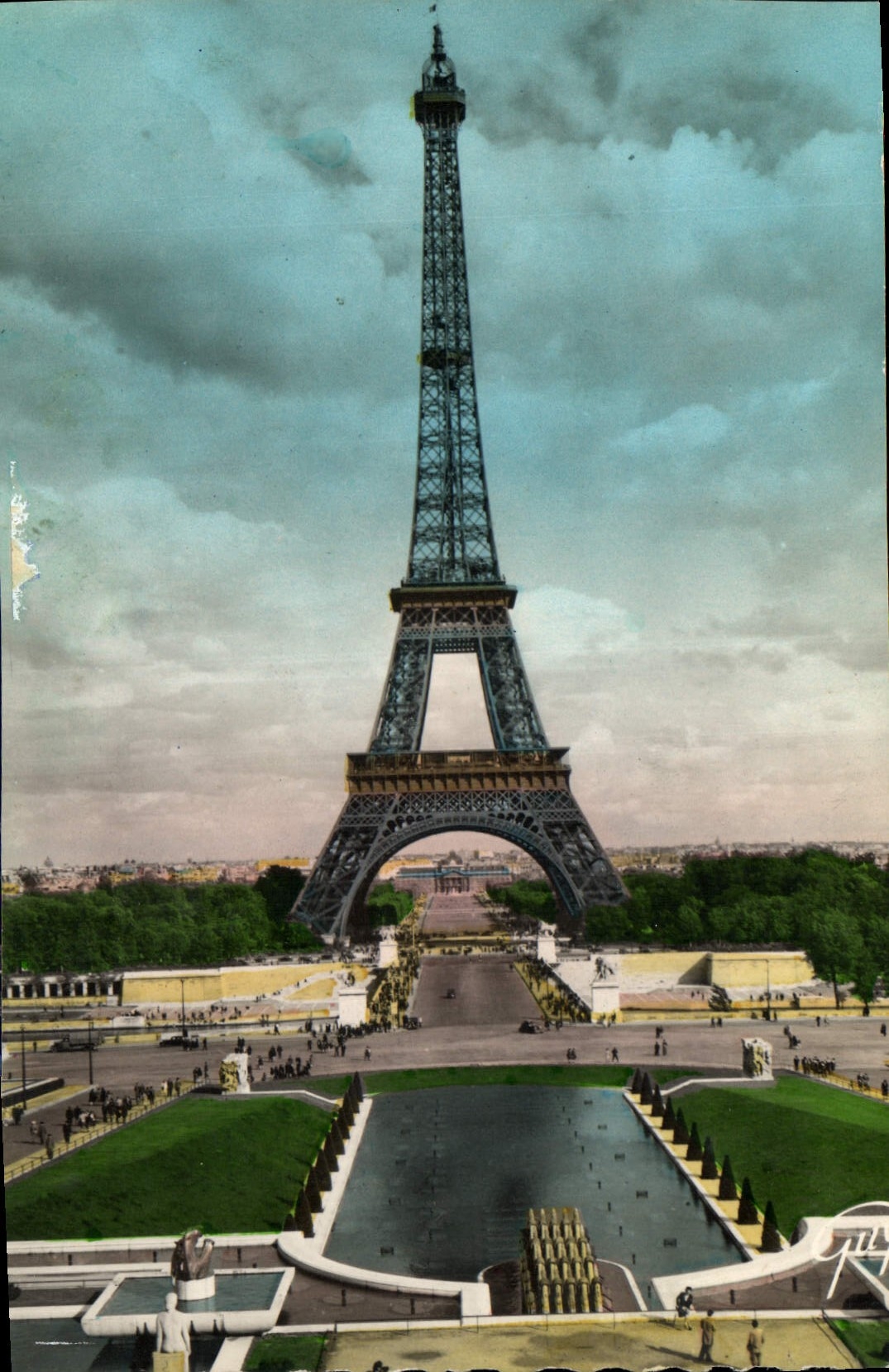 CPA Paris et ses Merveilles la Tour Eiffel vue du Palais de Chaillot 