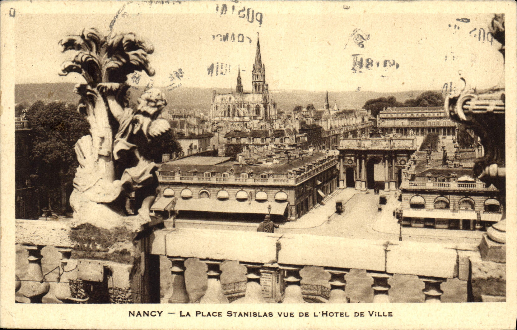 CPA Nancy la Place Stanislas vue de l'Hotel de Ville