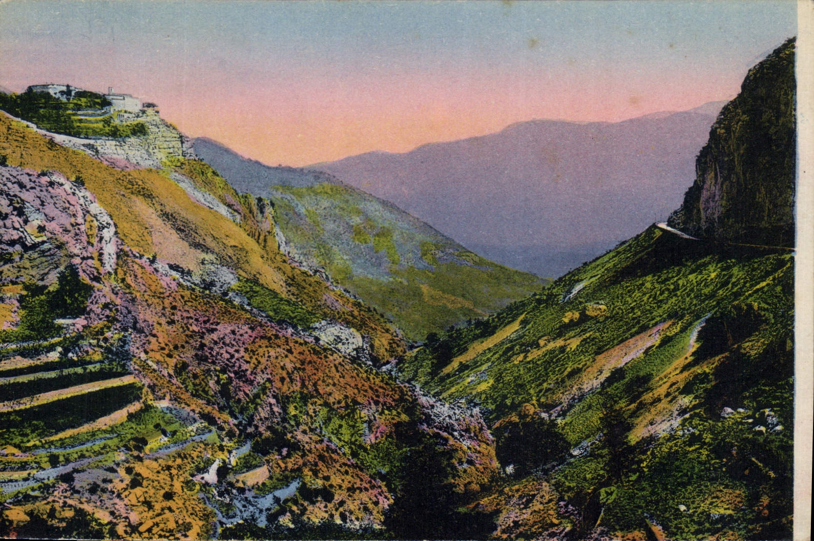 CPA Les Gorges du Loup A M le Village de Gourdon et la Route de Grasse