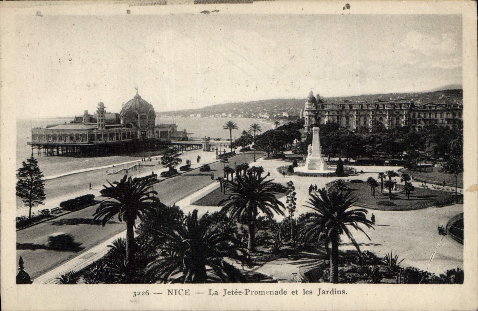 CPA Nice la Jetee Promenade et les Jardins
