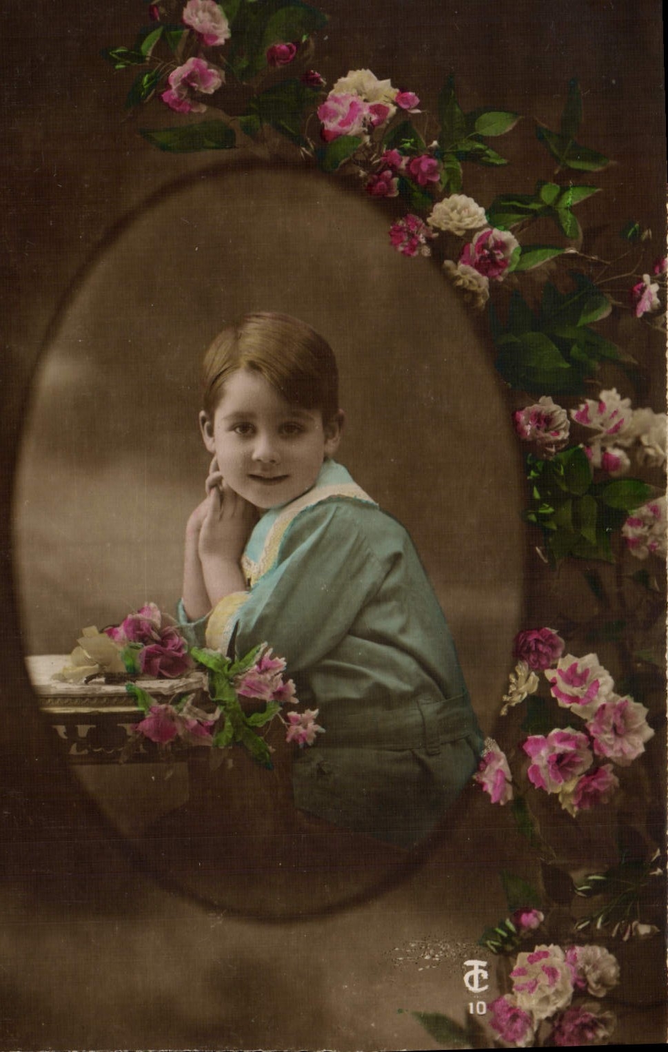 CPA Enfant Fleurs