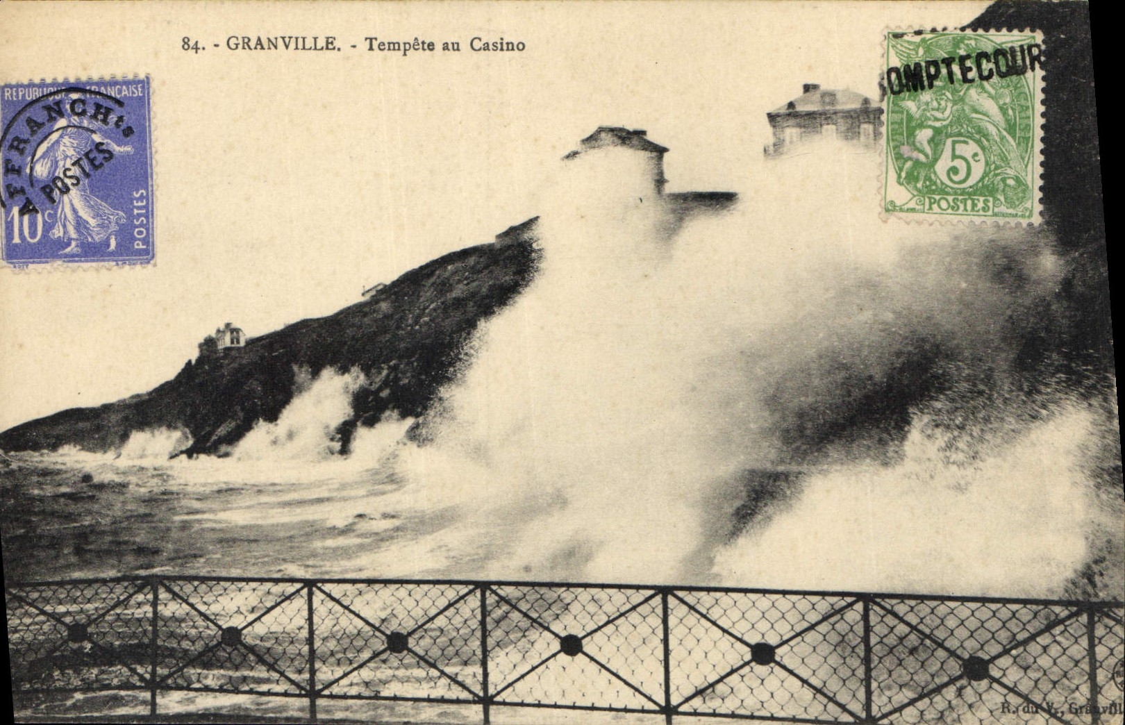 CPA Granville Tempete au Casino 