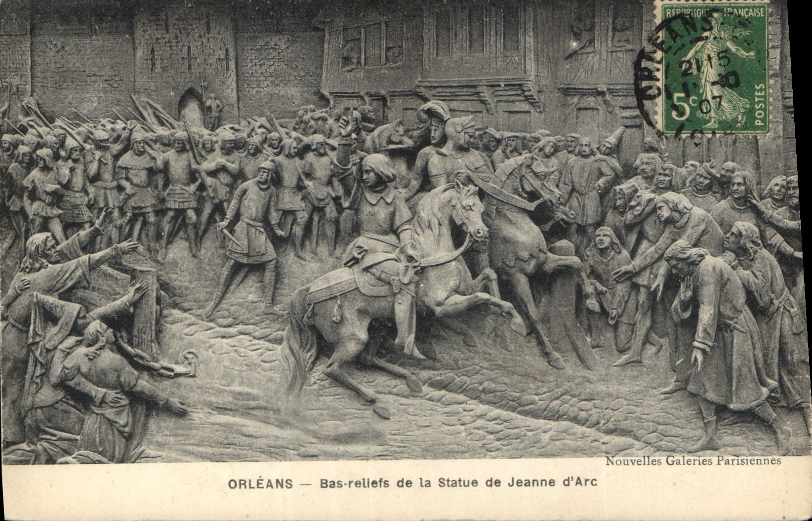 CPA Orleans Bas relief de la Statue de Jeanne d'Arc