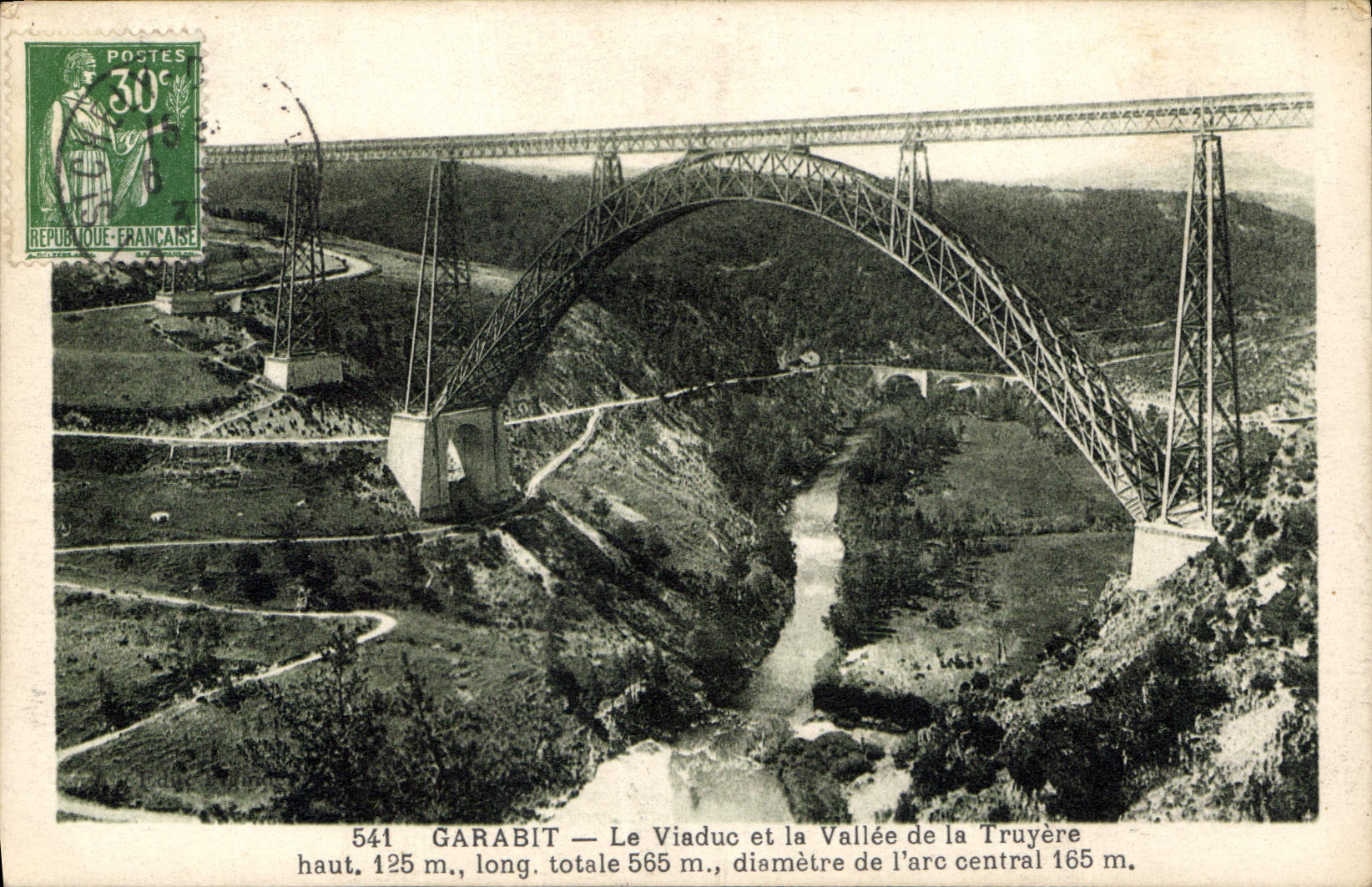 CPA Garabit Le Viaduc et la Vallee de la Truyere 