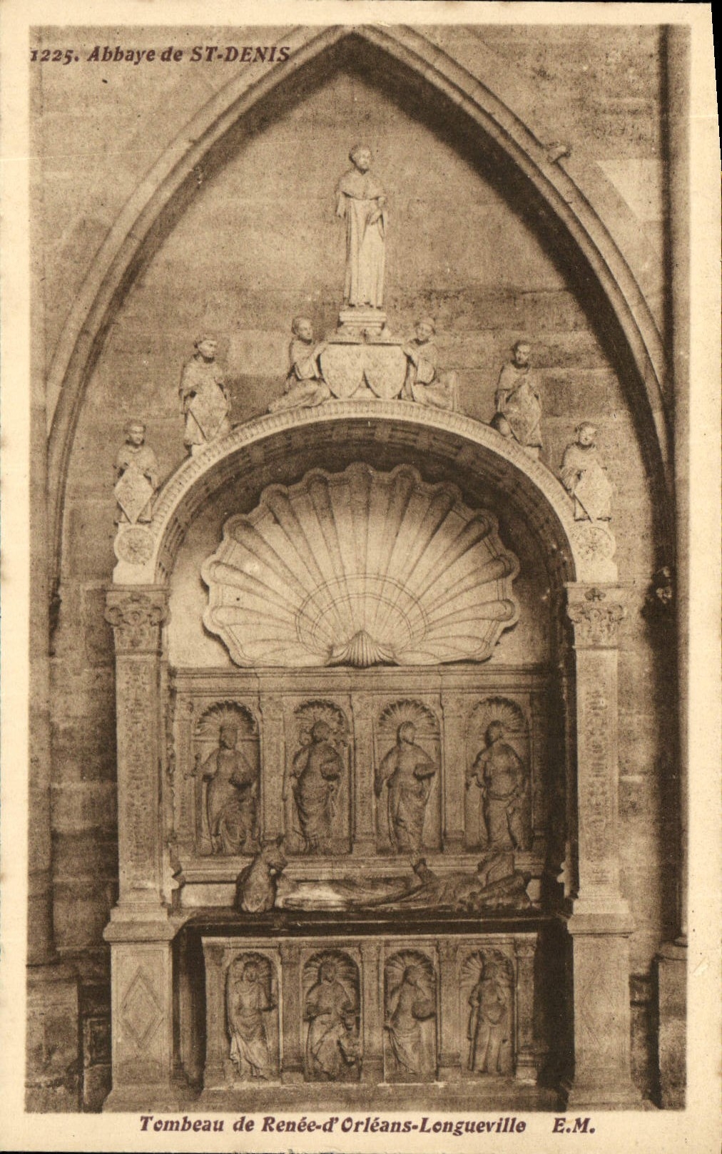 CPA Abbaye de St Denis Tombeau de Renee d'Orleans Longeville 