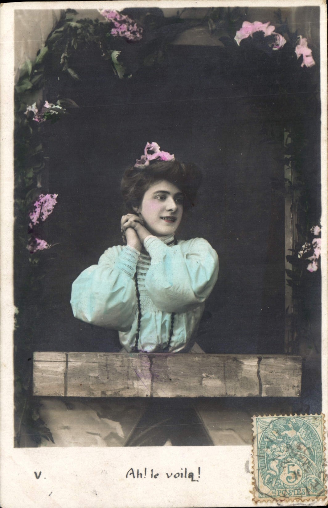 CPA Ah le voila Femme