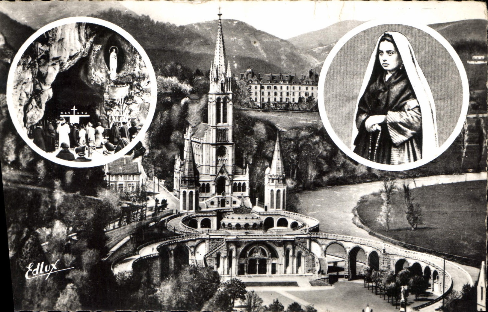 CPA Lourdes la Basilique en medaillons Ste Bennadette la Grotte 