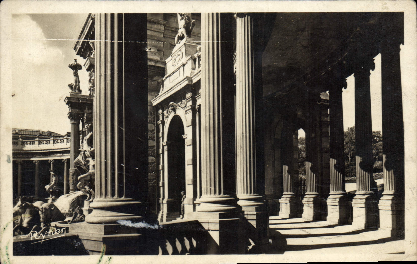 CPA Marseille Le Palais Longchamp Motifs 