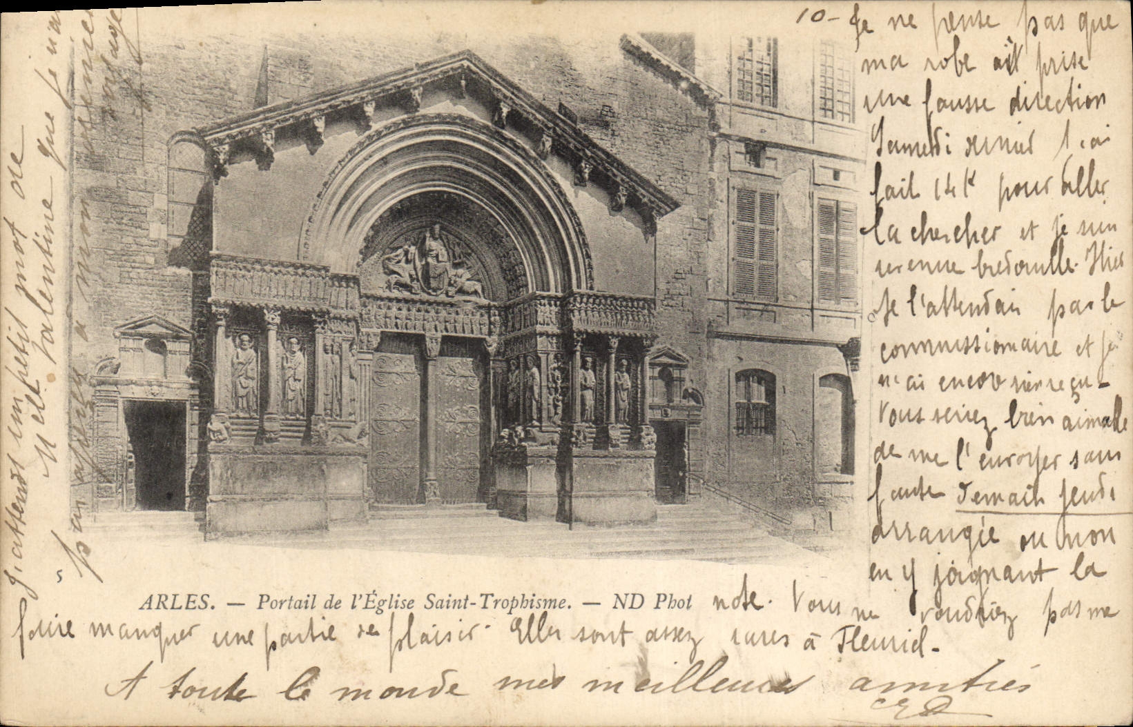 CPA Arles Portail de l'Eglise Saint Trophime 